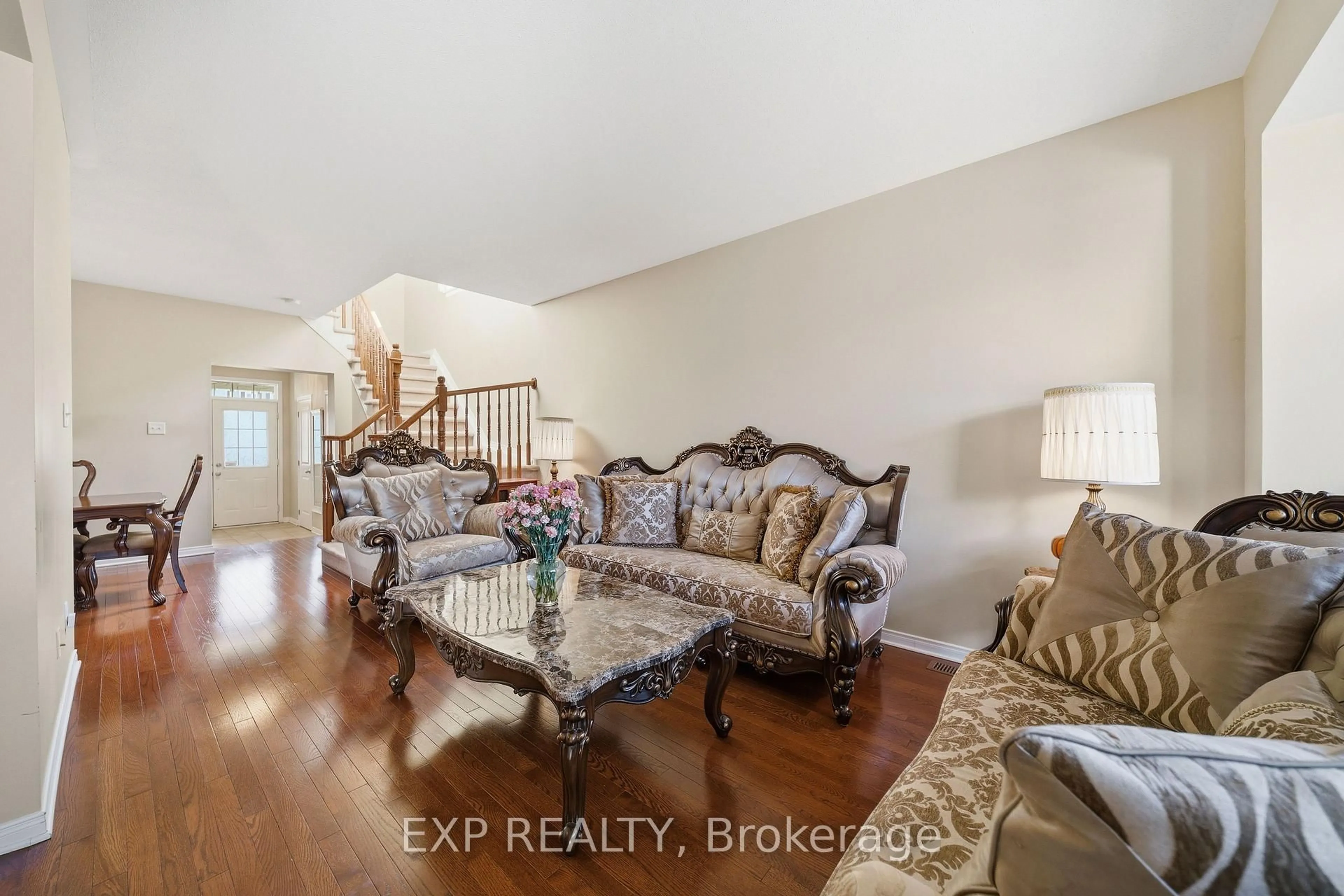 Living room with furniture, unknown for 587 Pepperville Cres, Ottawa Ontario K2M 0E7