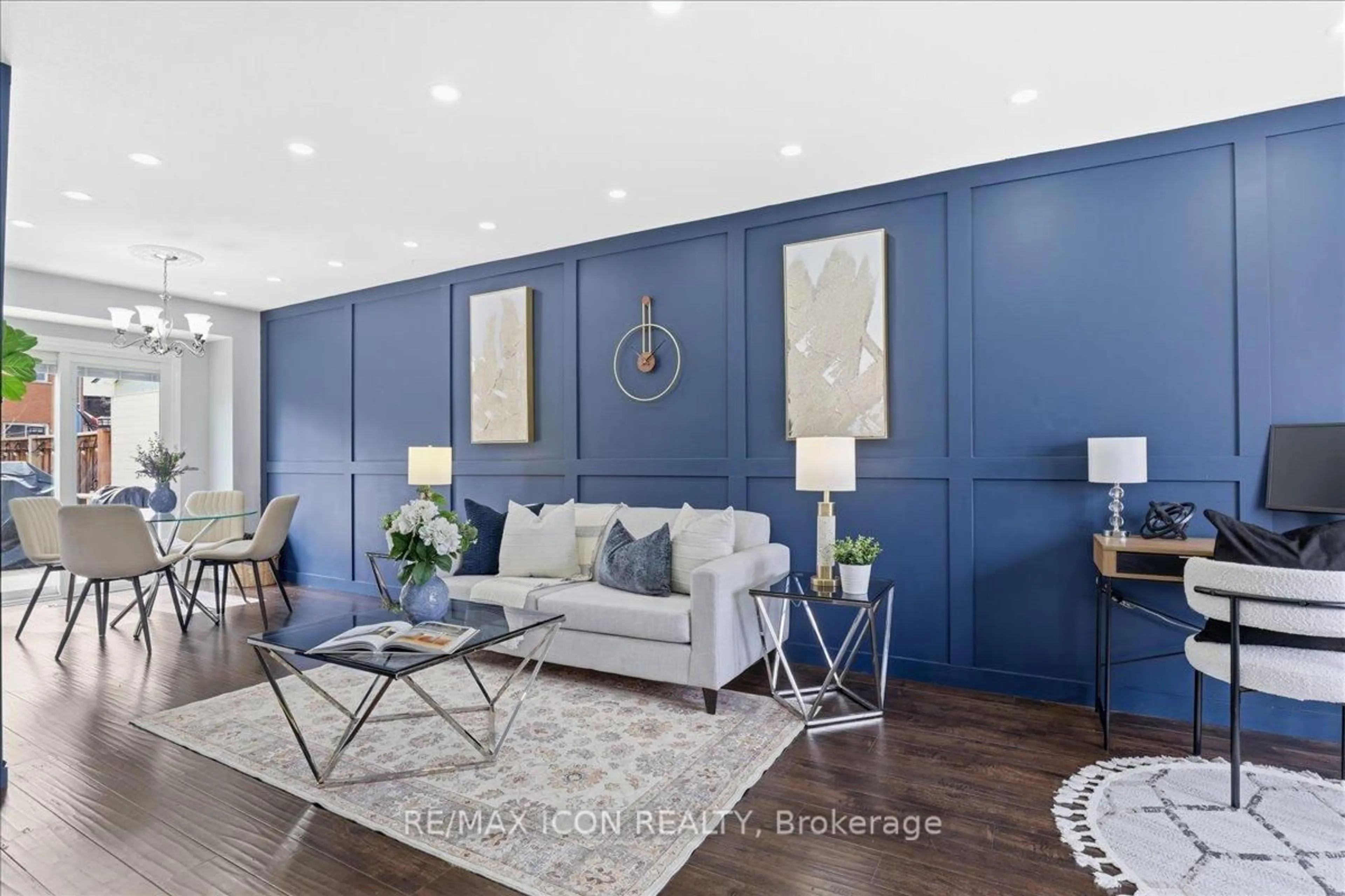 Living room with furniture, wood/laminate floor for 108 Astor Cres, Wilmot Ontario N3A 2B9