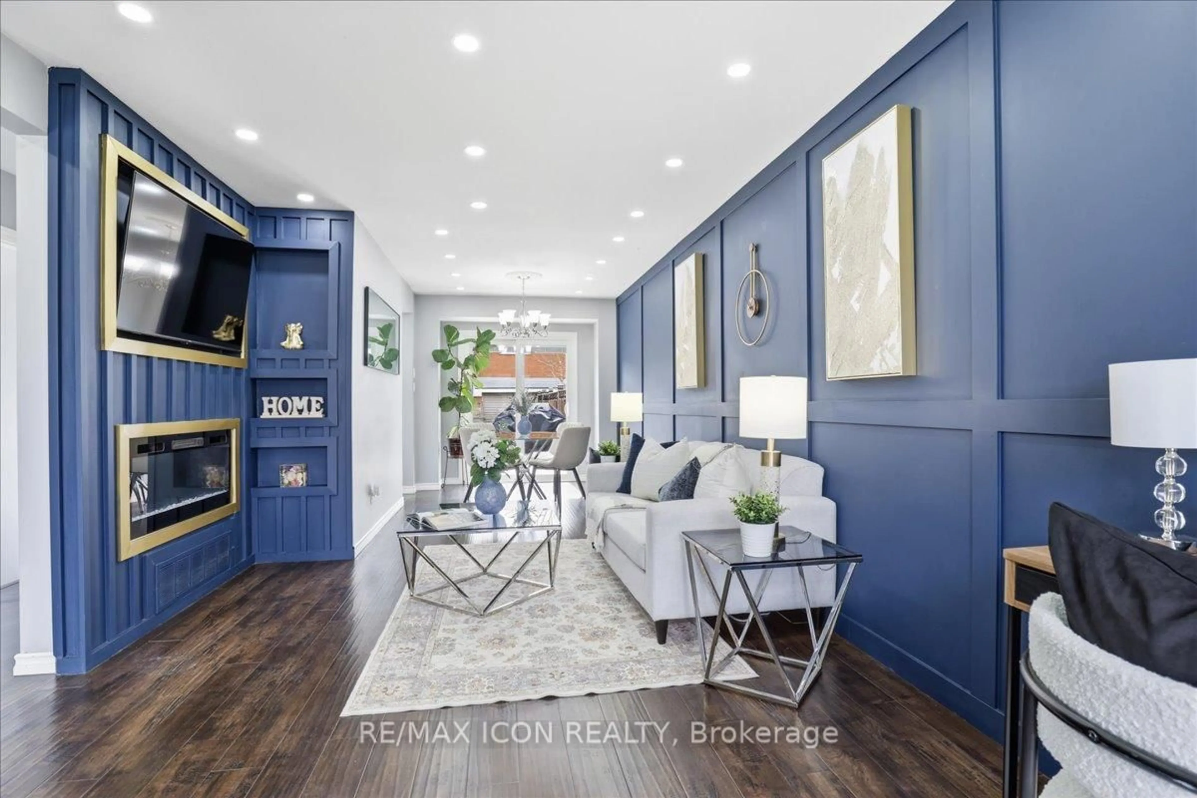 Indoor entryway for 108 Astor Cres, Wilmot Ontario N3A 2B9