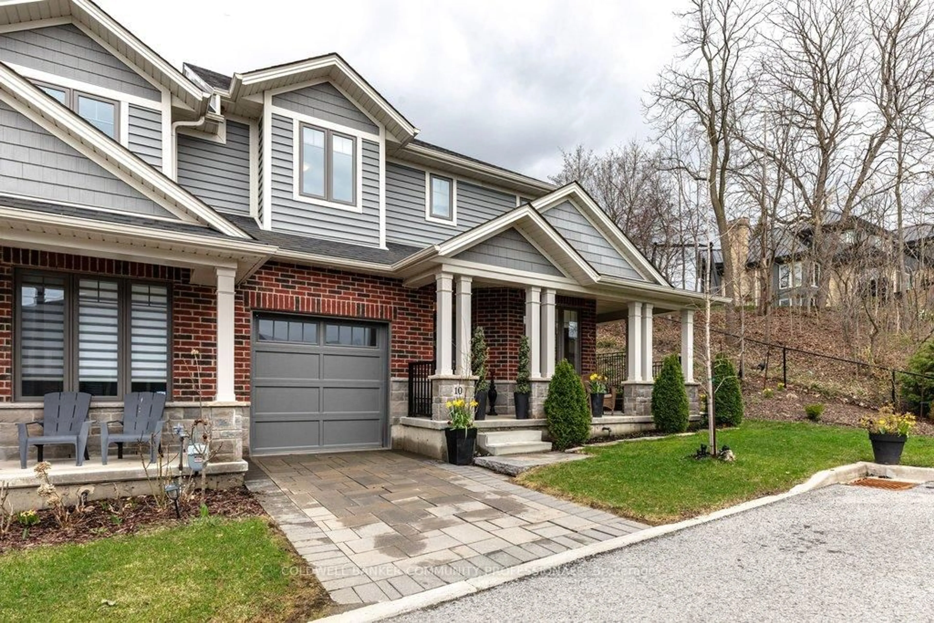 Home with brick exterior material, street for 2848 King St #10, Lincoln Ontario L0R 1S0