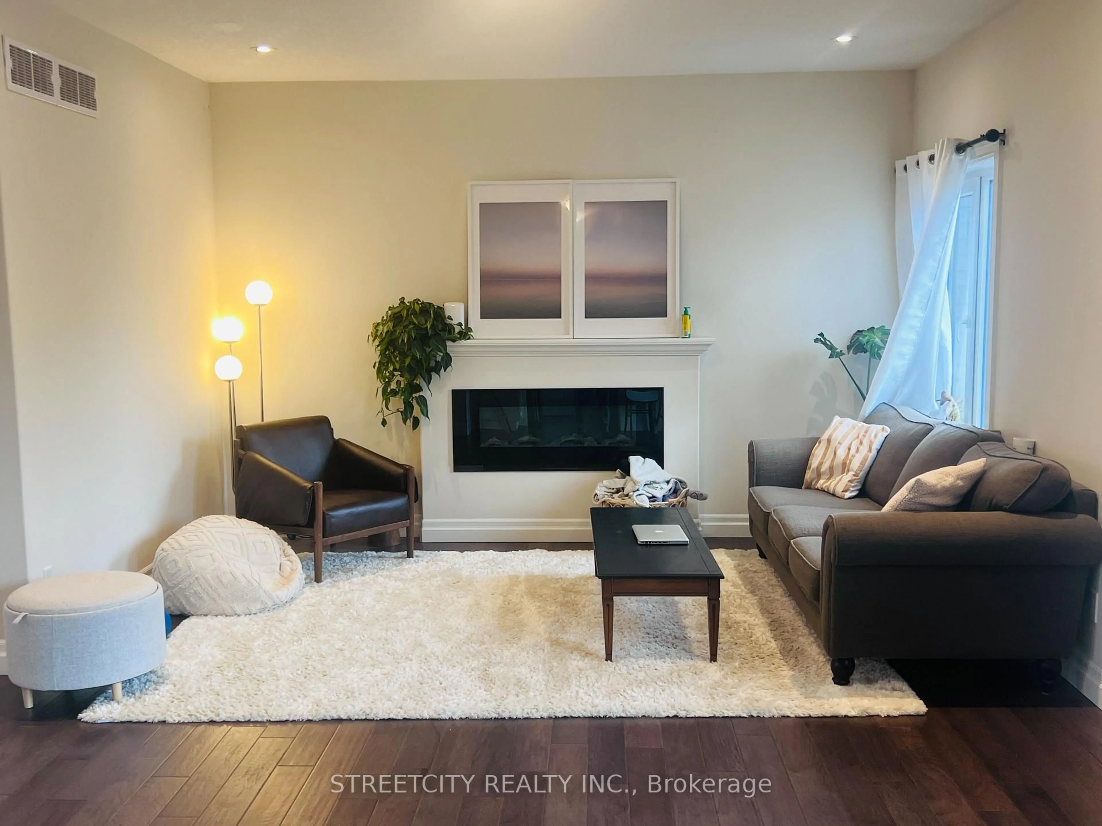 Living room with furniture, unknown for 878 Zaifman Circ, London North Ontario N5X 0M9