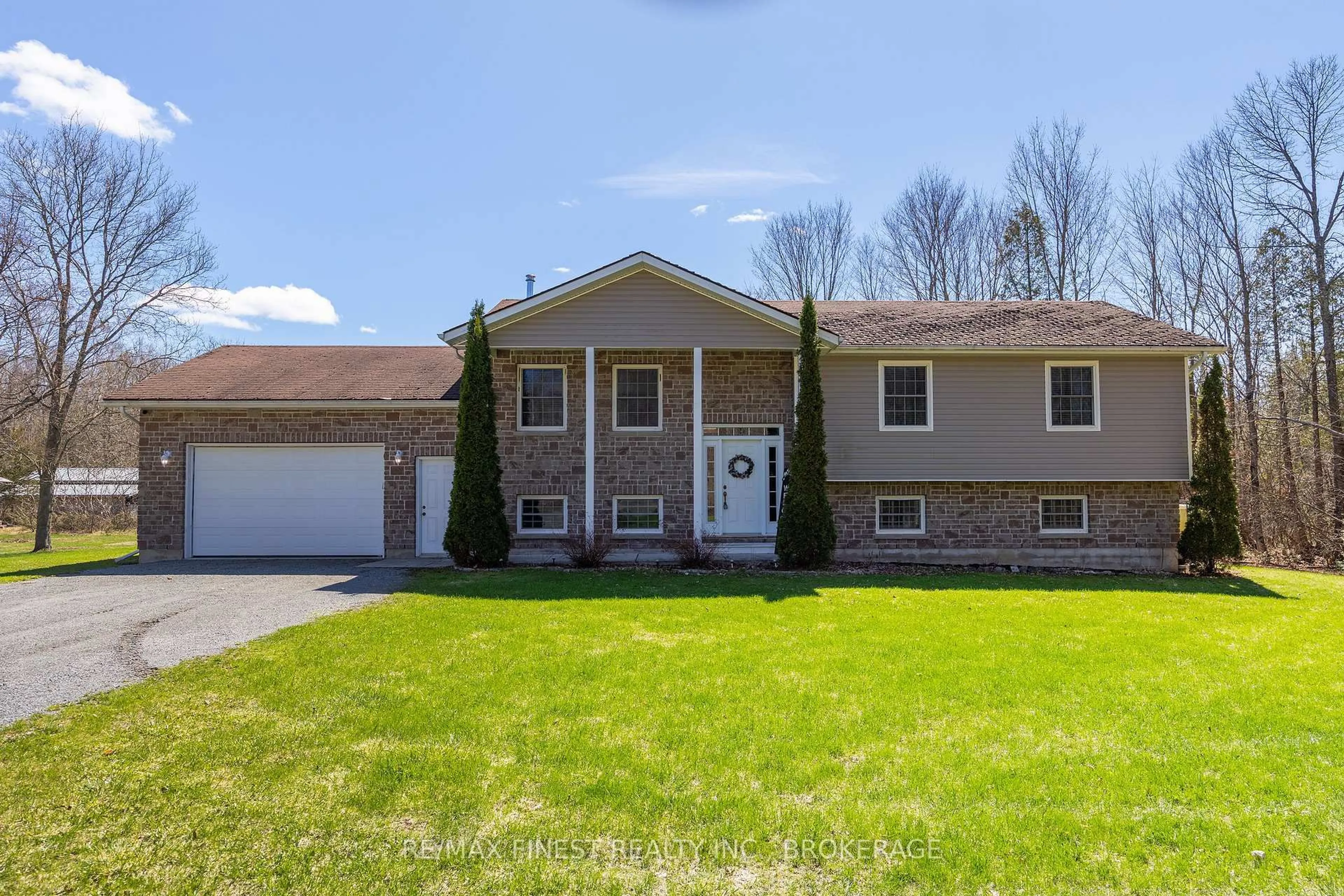 Home with vinyl exterior material, street for 3816 Alton Rd, Harrowsmith Ontario K0H 1V0