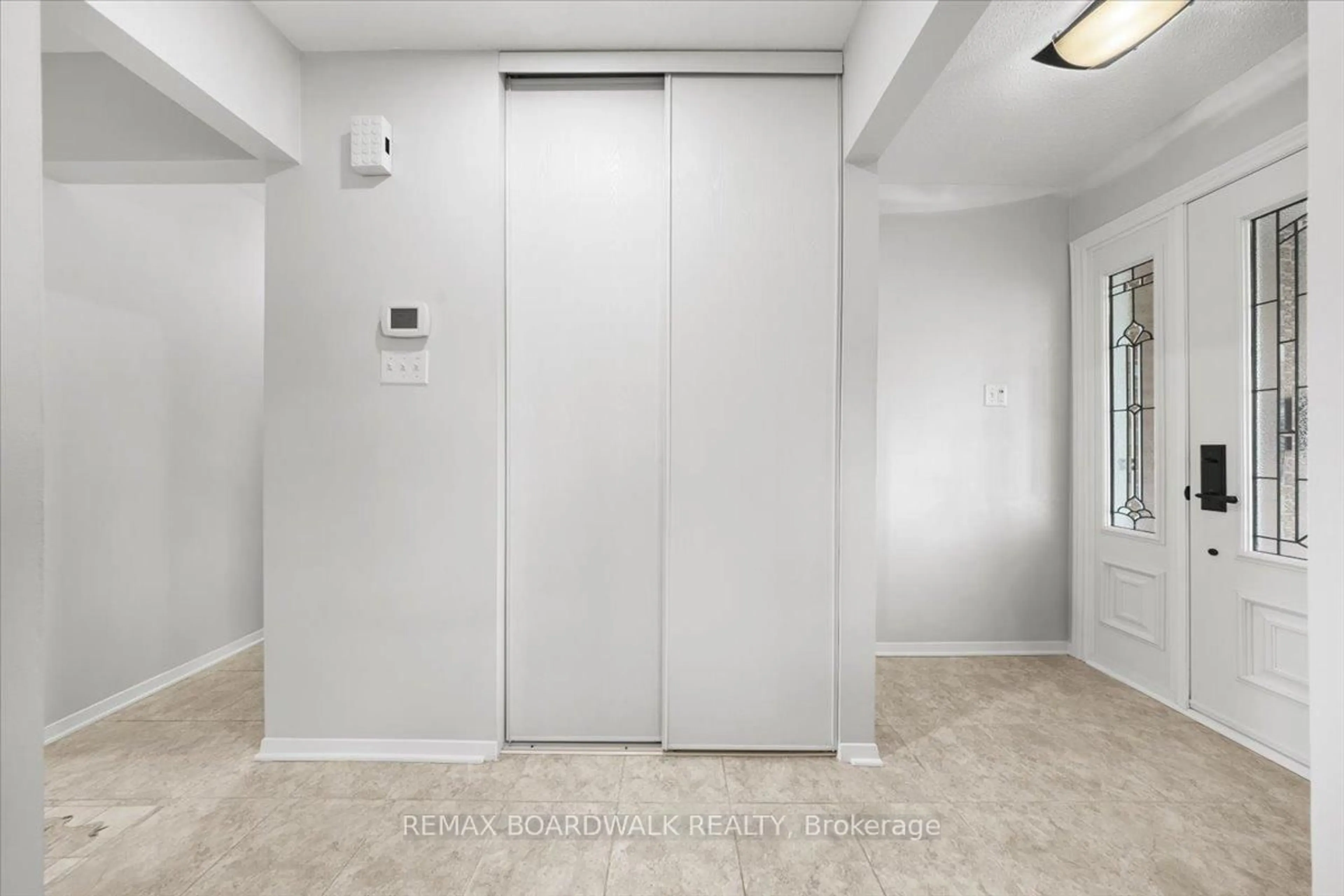 Unknown for 6241 St Albans Crt, Ottawa Ontario K1C 3C5