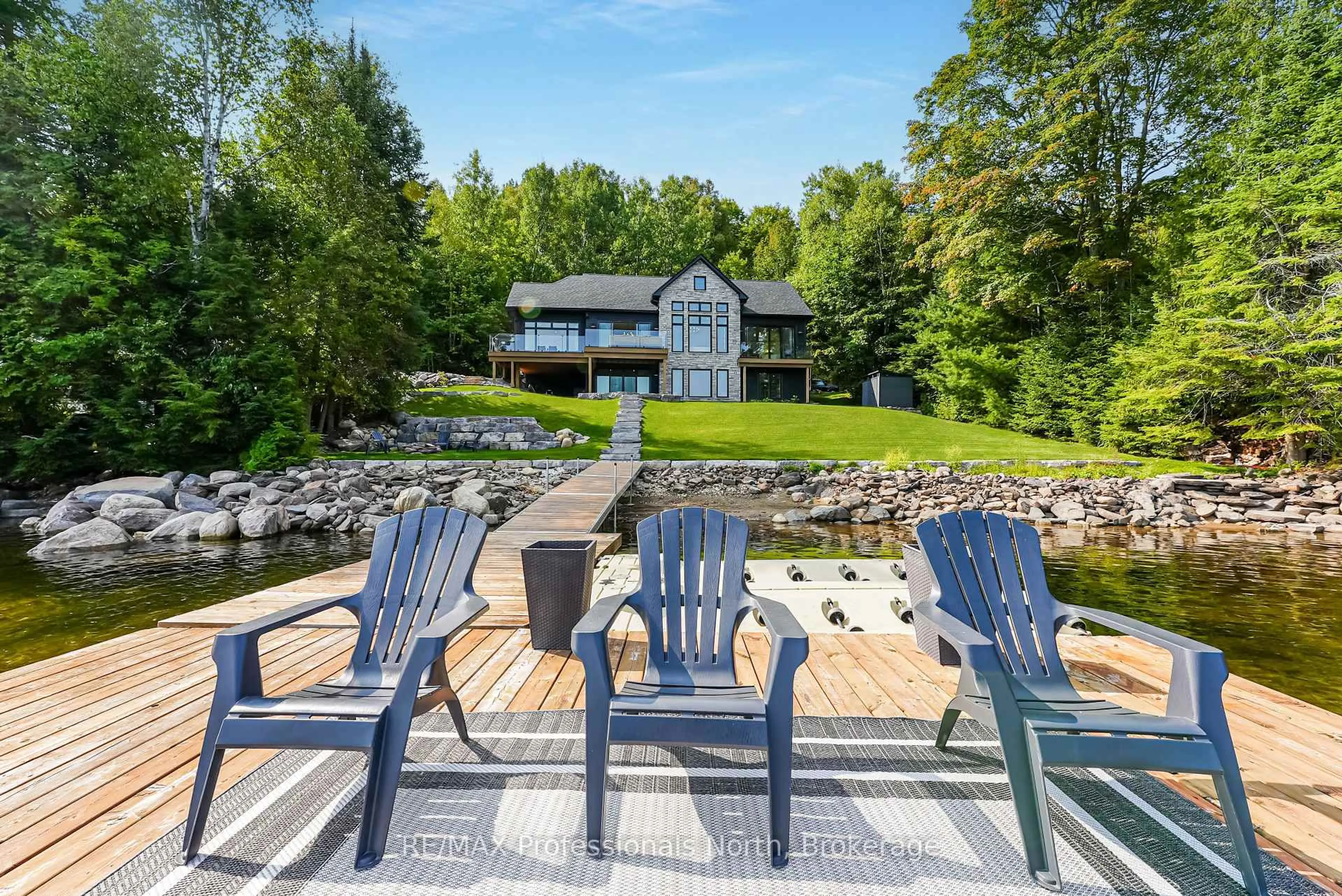 Patio, water/lake/river/ocean view for 1015 Treasure Dr, Dysart et al Ontario K0M 1S0