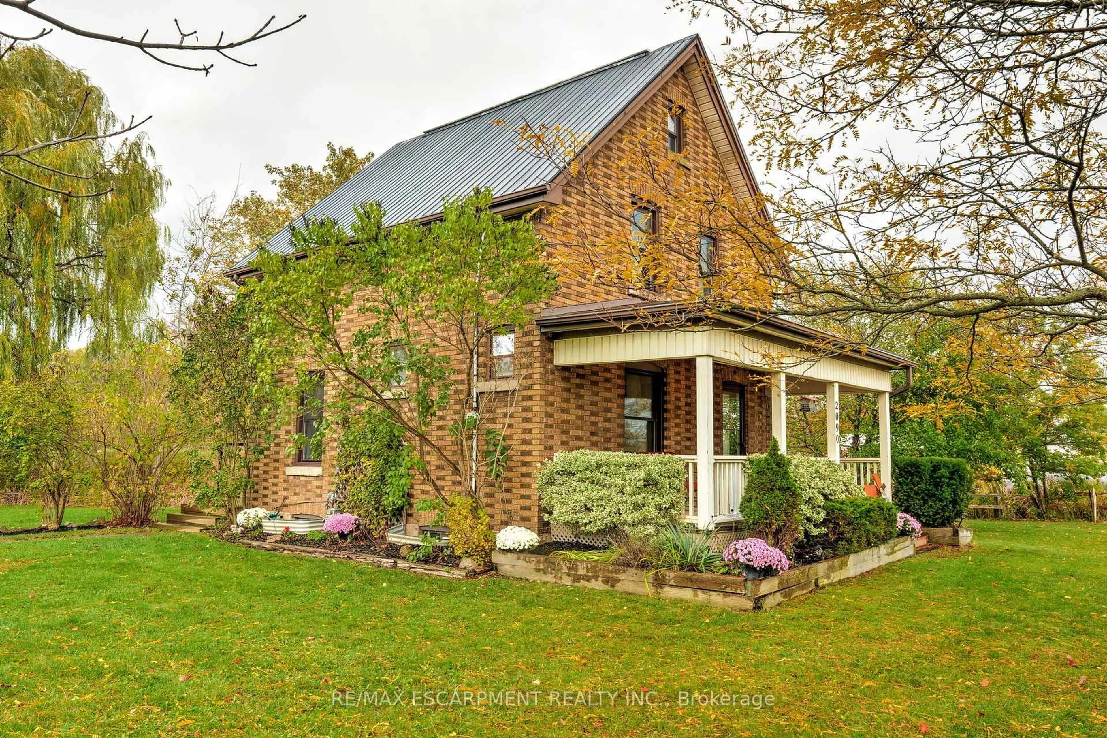 Home with brick exterior material, building for 2090 Haldibrook Rd, Hamilton Ontario L0R 1C0