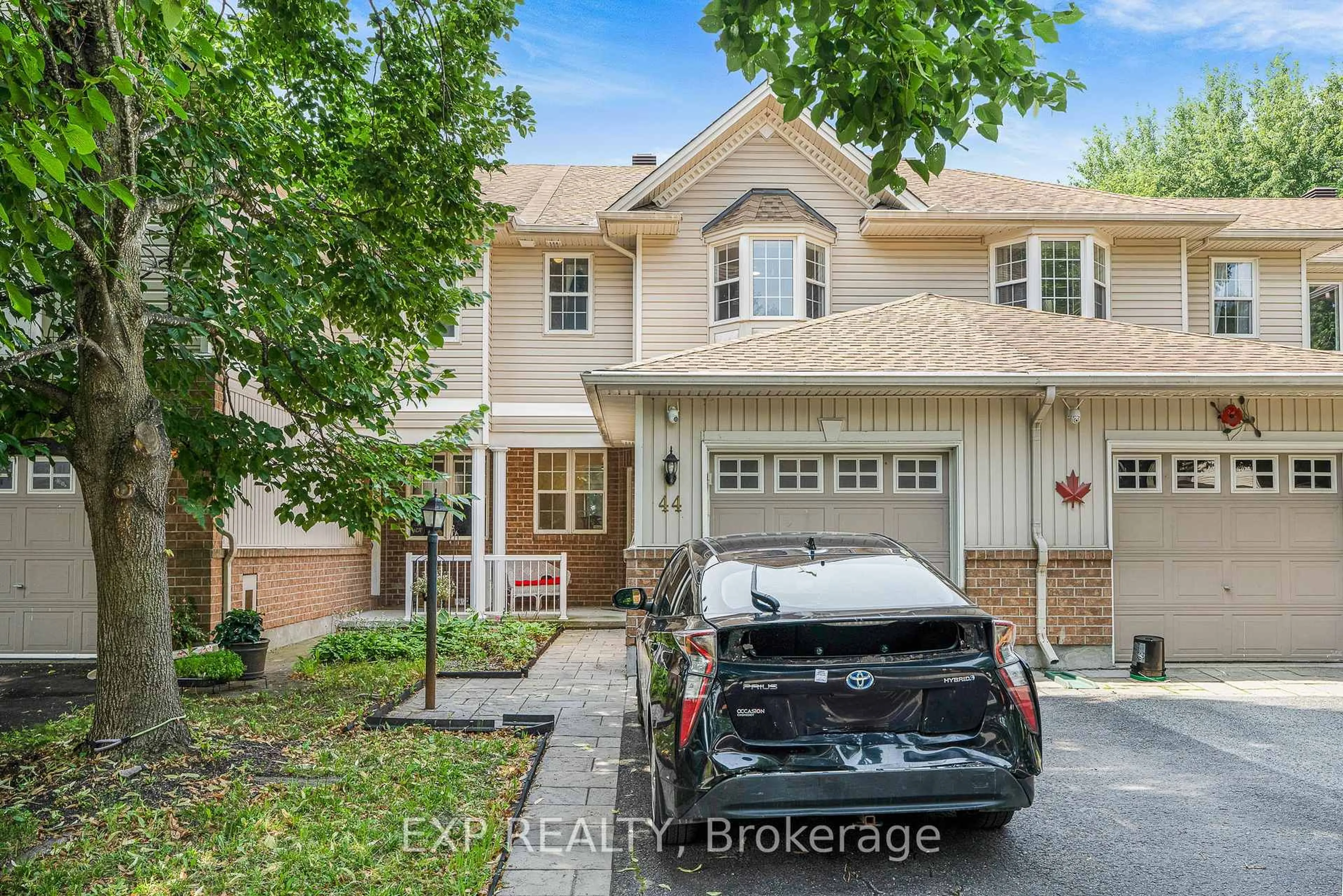Unknown for 44 TOBERMORY Cres, Ottawa Ontario K2K 3M4