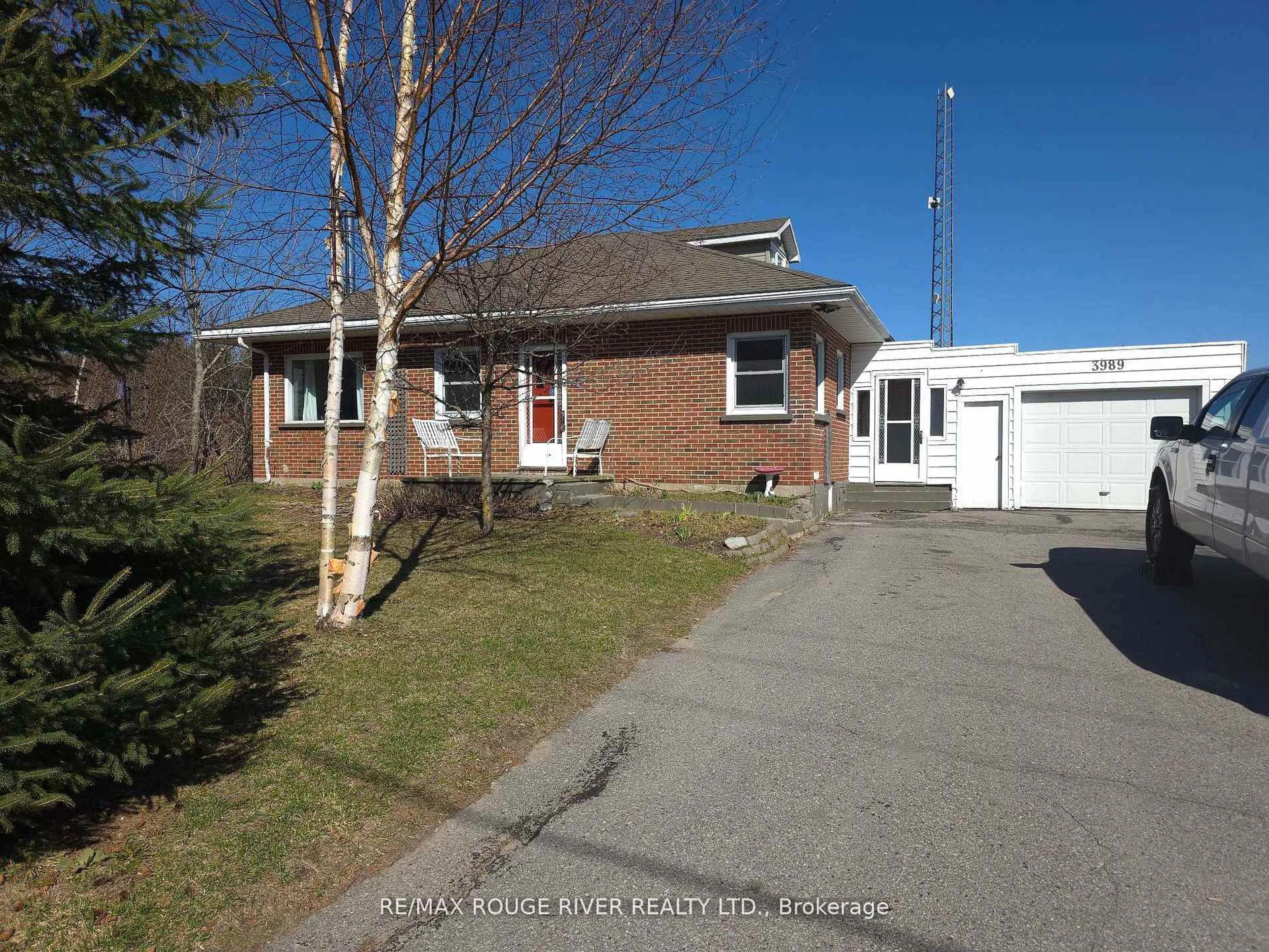 A pic from outside/outdoor area/front of a property/back of a property/a pic from drone, street for 3989 Mcintosh Rd, Hamilton Township Ontario K9A 4J9