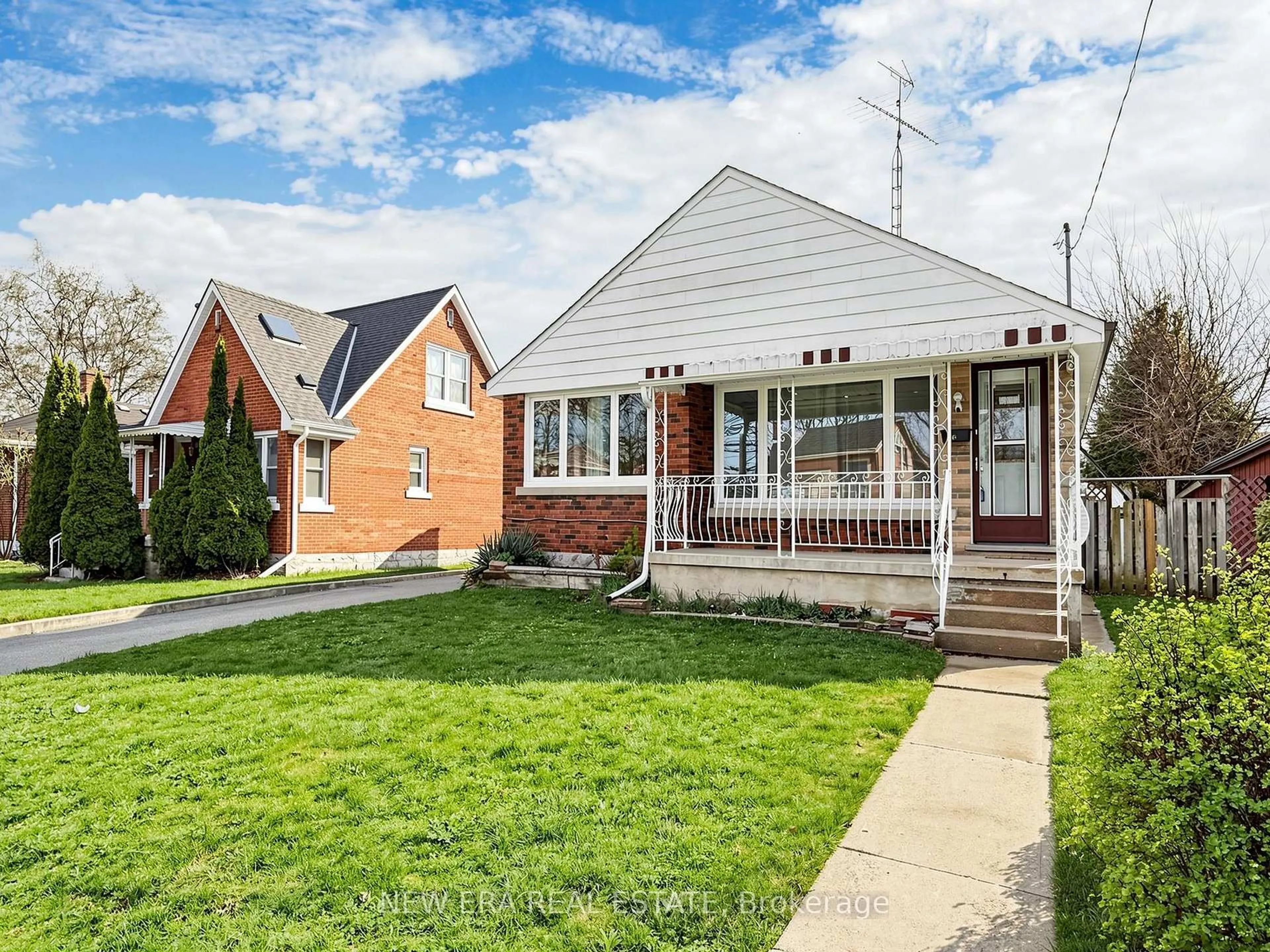 Home with brick exterior material, street for 48 Christopher Dr, Cambridge Ontario N1R 4R6