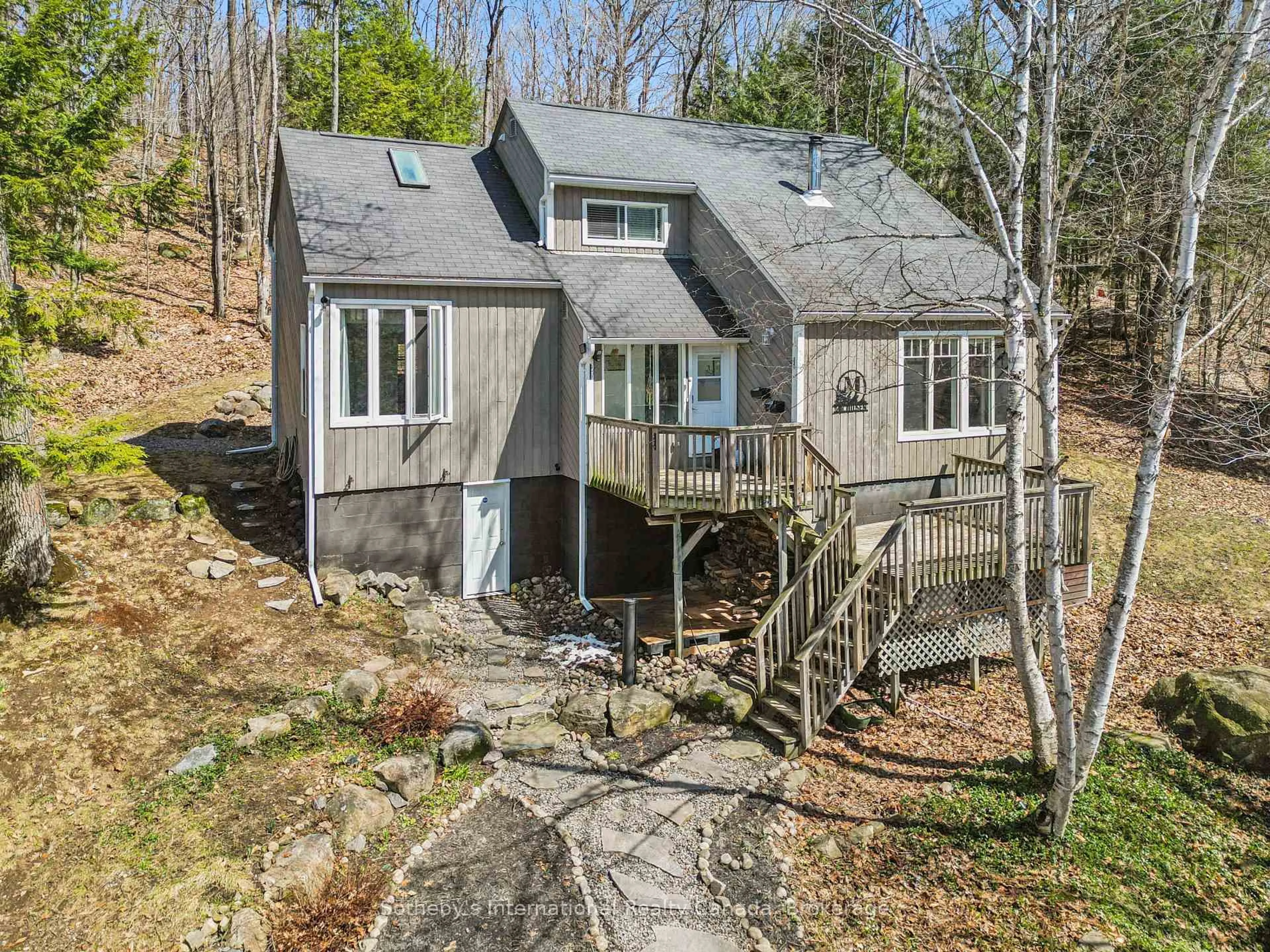 A pic from outside/outdoor area/front of a property/back of a property/a pic from drone, unknown for 1037 Foreman Rd, Muskoka Lakes Ontario P0B 1J0