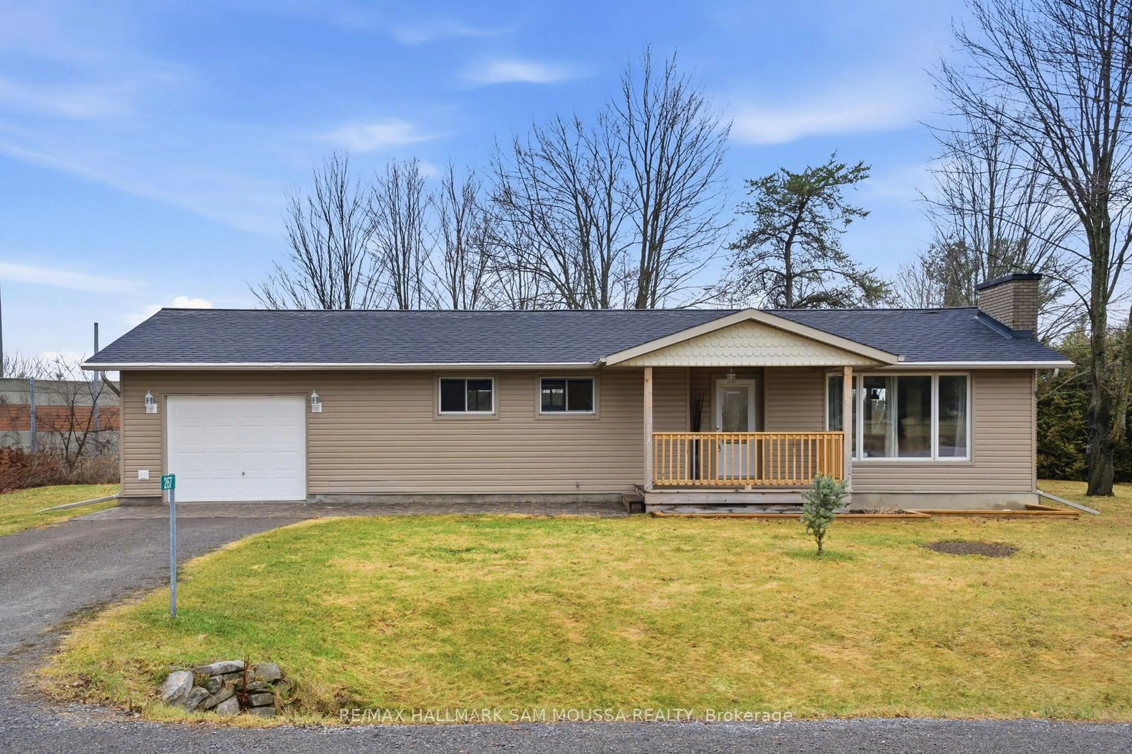 Home with vinyl exterior material, street for 267 Keatley Rd, Ottawa Ontario K7S 3G7