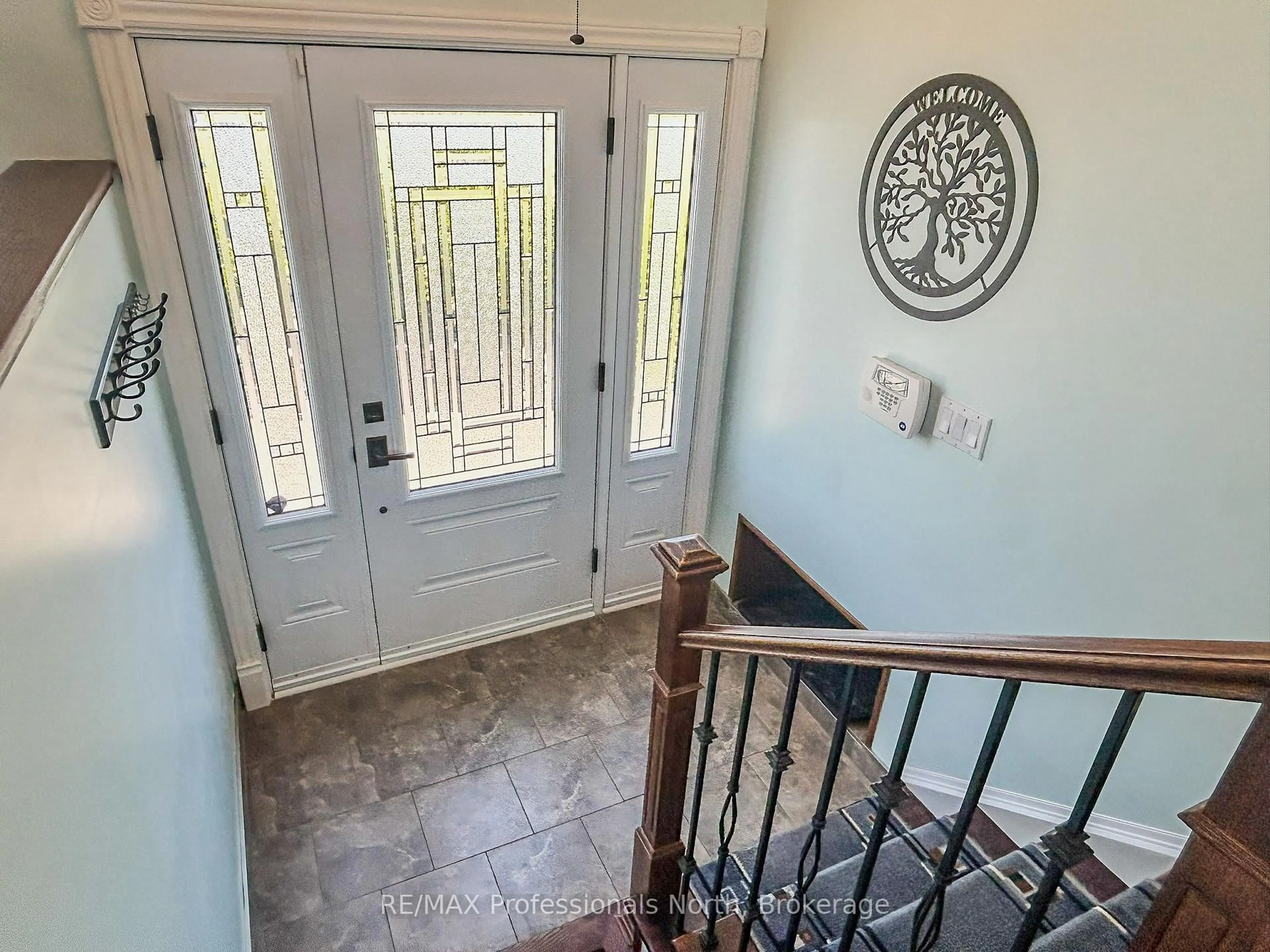 Indoor entryway for 111 Anderson Dr, Kawartha Lakes Ontario K0M 1G0