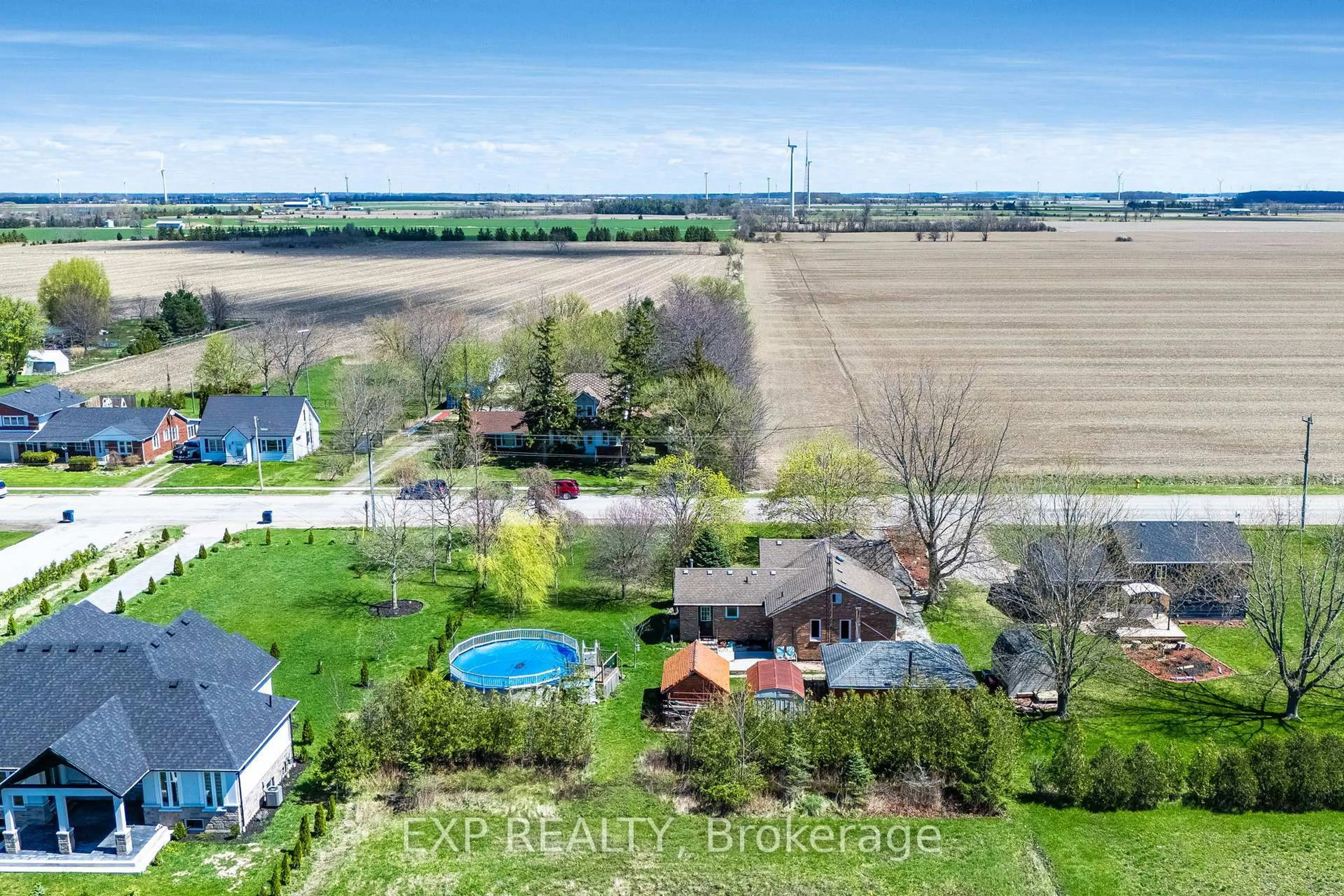 A pic from outside/outdoor area/front of a property/back of a property/a pic from drone, water/lake/river/ocean view for 229 Erie St. St, Chatham-Kent Ontario N0P 1W0