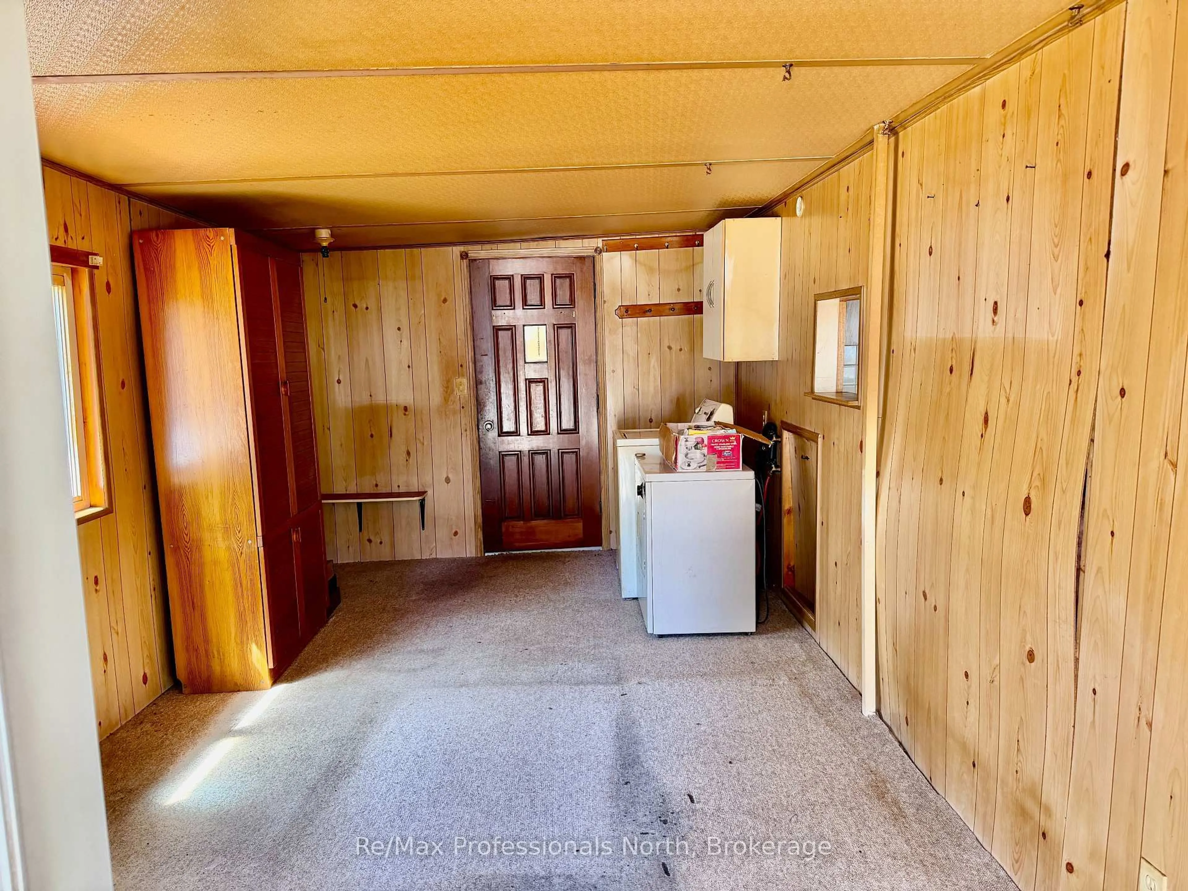 A pic of a room for 1007 RACOON Rd #53, Gravenhurst Ontario P1P 1R1