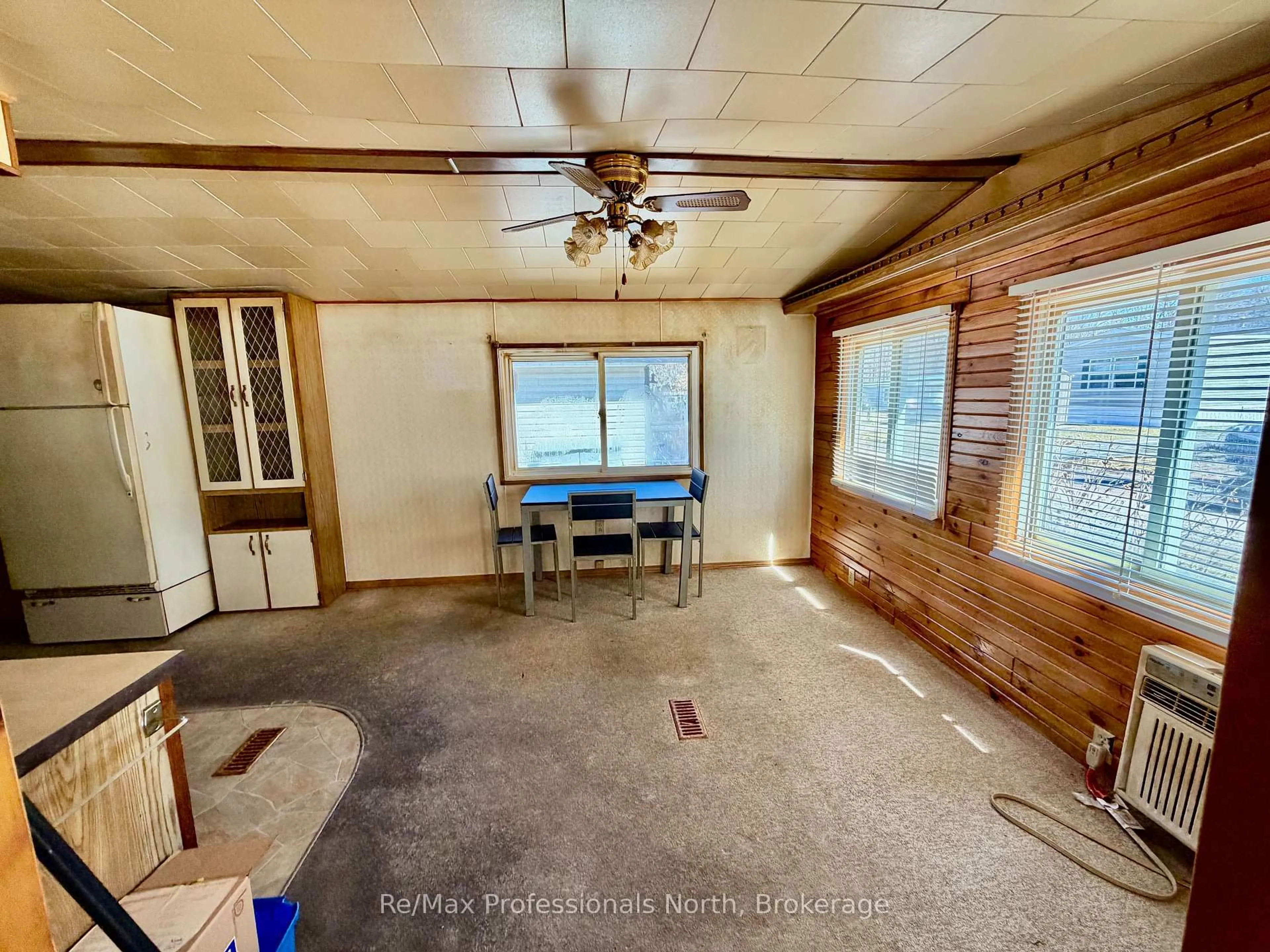 A pic of a room for 1007 RACOON Rd #53, Gravenhurst Ontario P1P 1R1