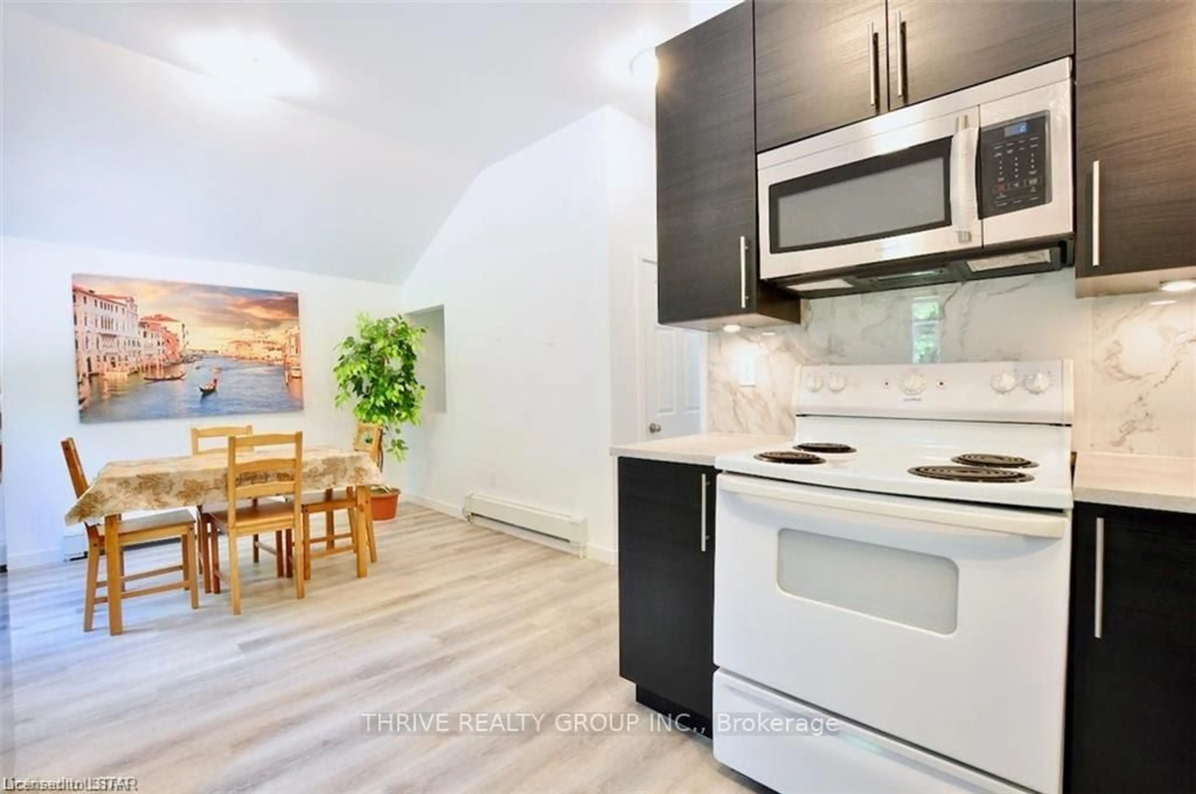 Unknown for 784 Little Grey St, London East Ontario N5Z 1P1