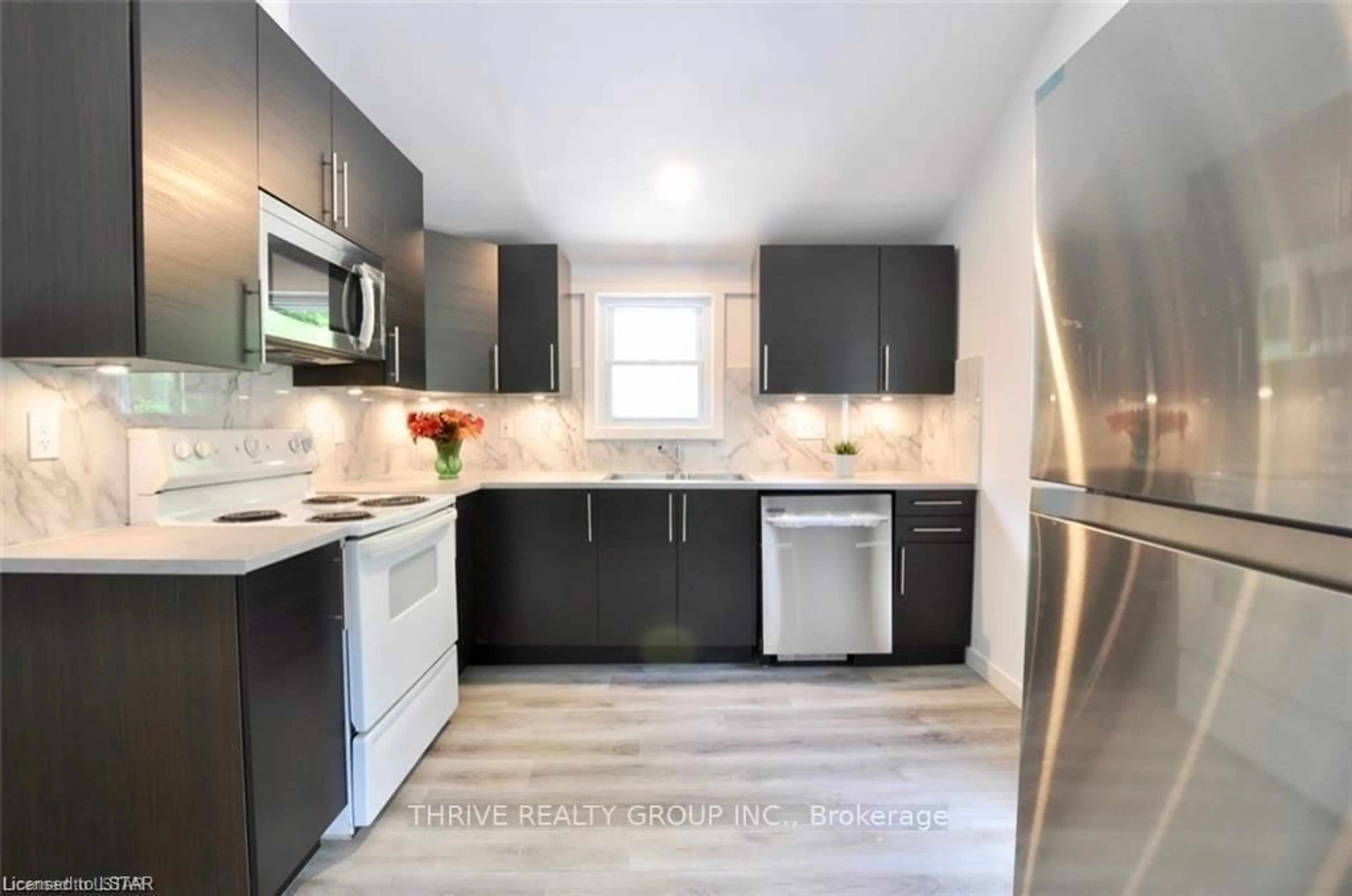 Contemporary kitchen, unknown for 784 Little Grey St, London East Ontario N5Z 1P1