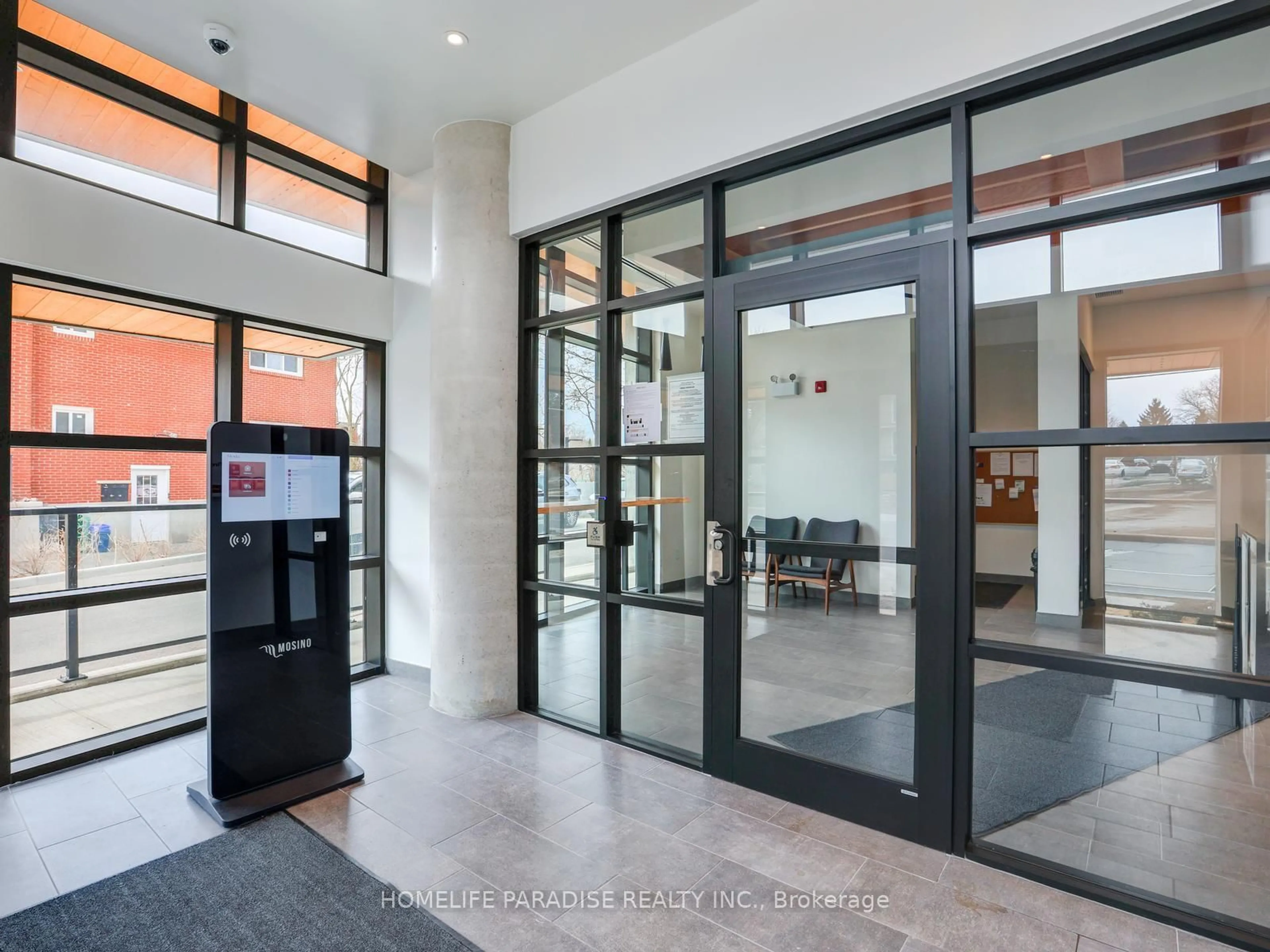 Indoor foyer for 312 Erb St #416, Waterloo Ontario N2L 1W3