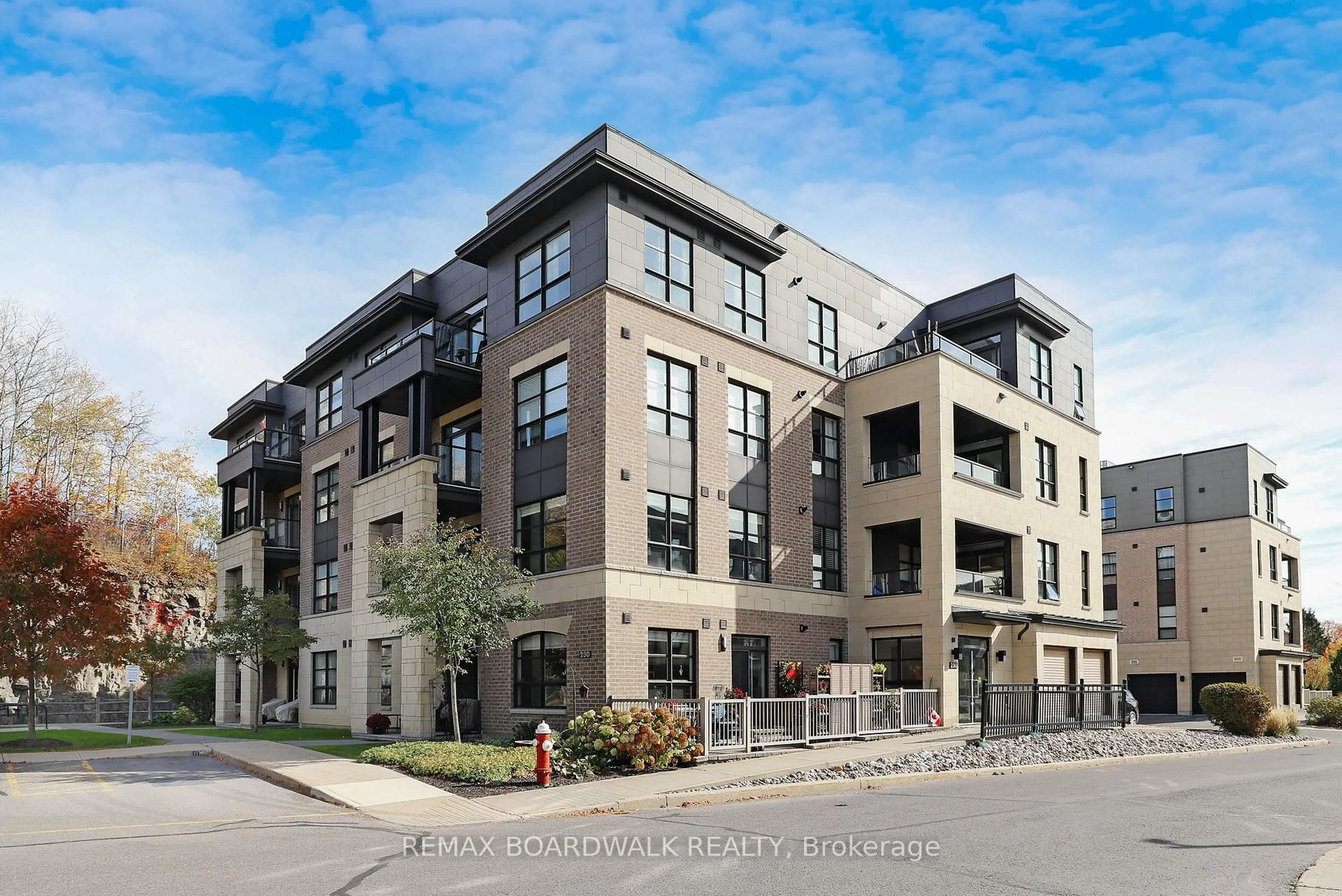 Unknown for 230 Titanium Private ##202, Ottawa Ontario K1C 0C1