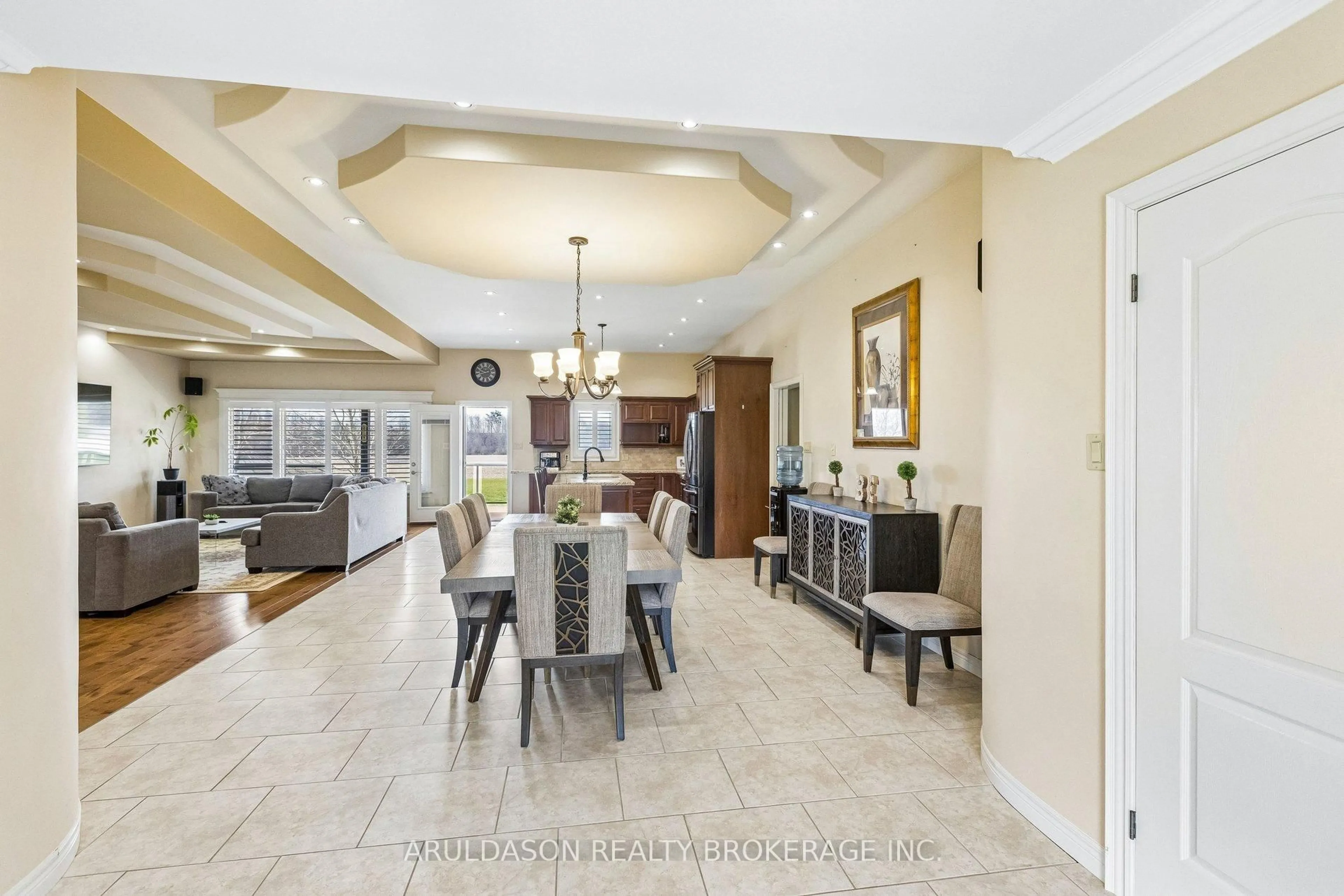 Dining room, ceramic/tile floor for 99 Brant School Rd, Brantford Ontario N3T 5L4