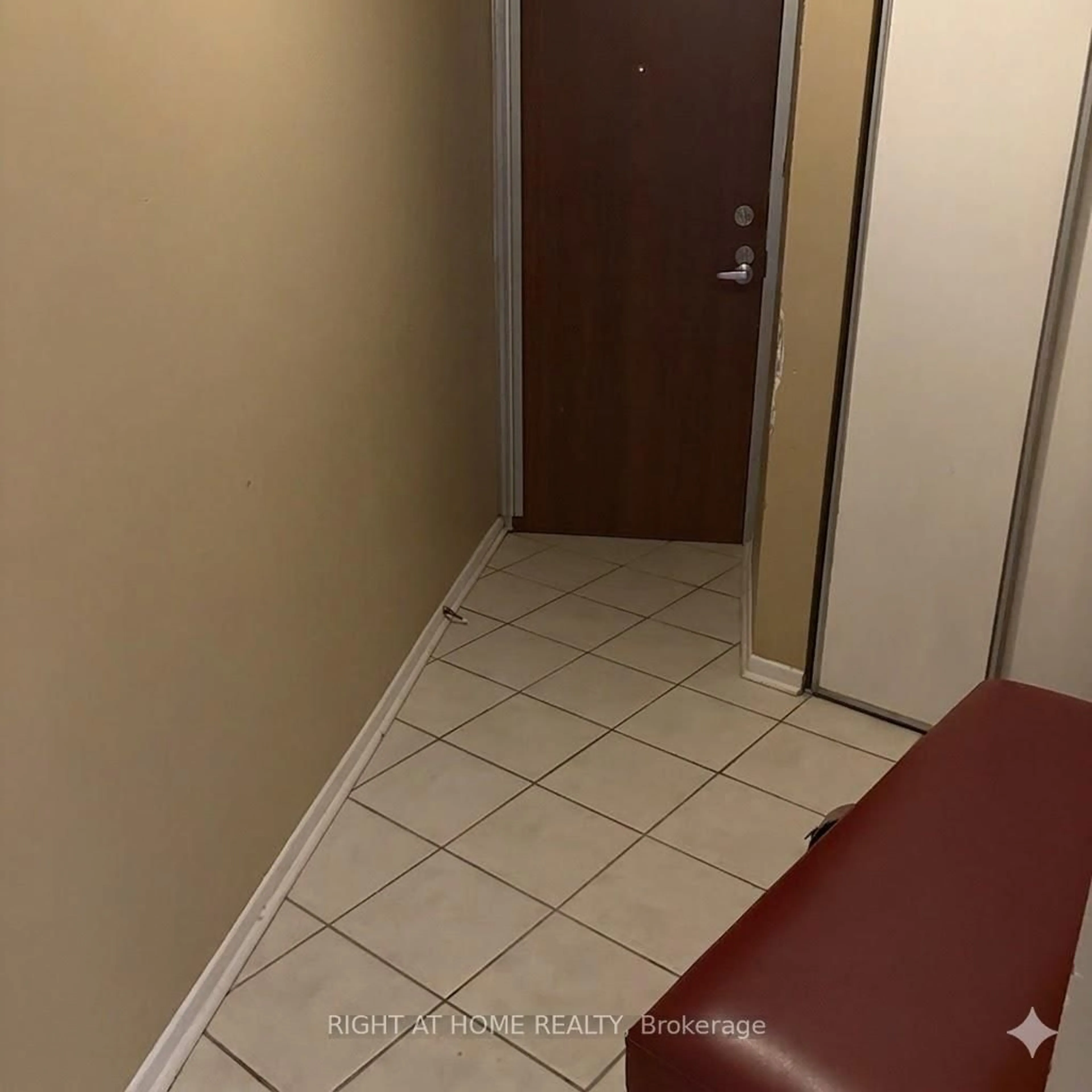 Unknown for 900 Dynes Rd #1708, Ottawa Ontario K2C 3L6