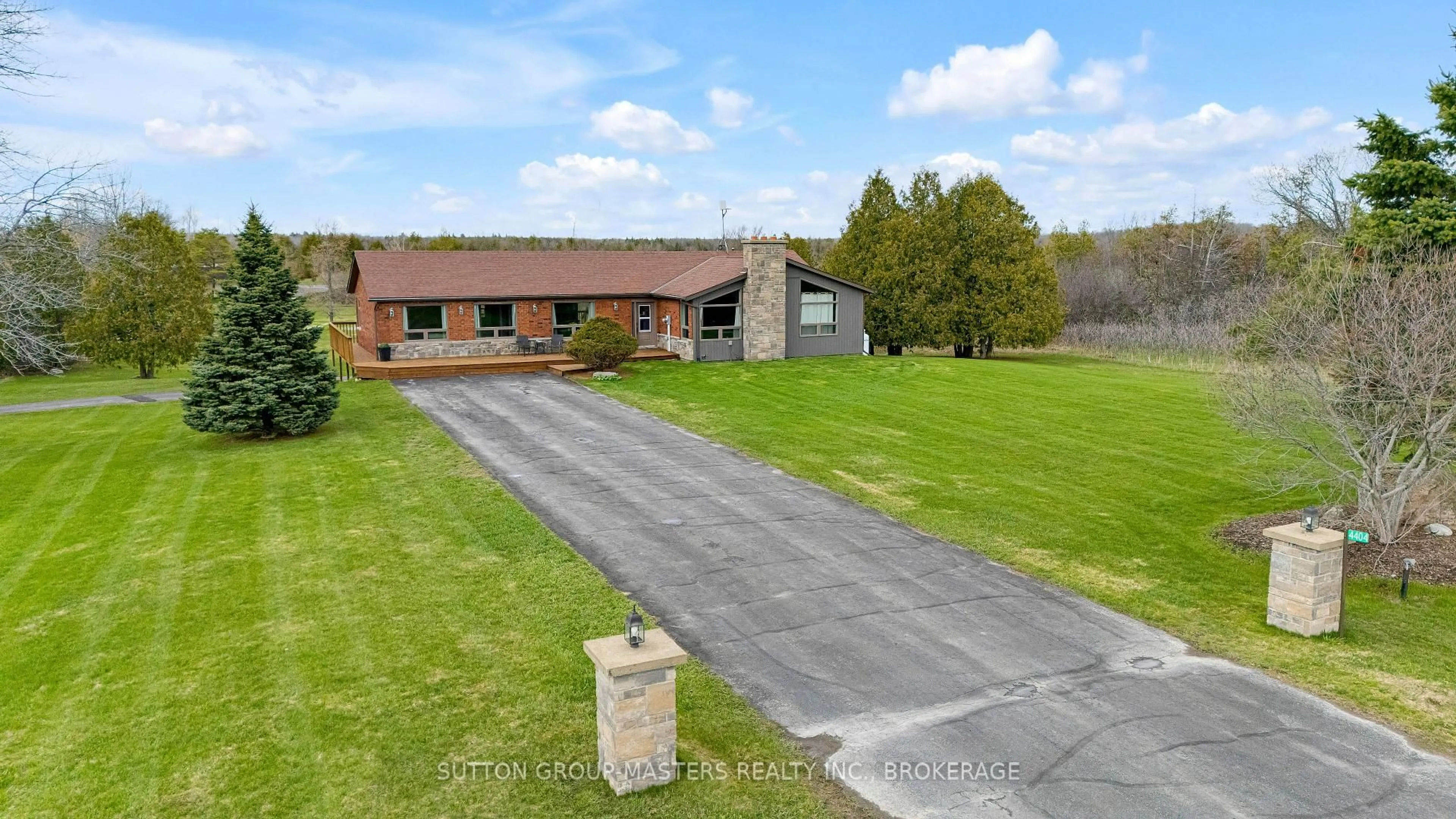 A pic from outside/outdoor area/front of a property/back of a property/a pic from drone, unknown for 4404 UNITY Rd, Bissett Creek Ontario K0H 2H0