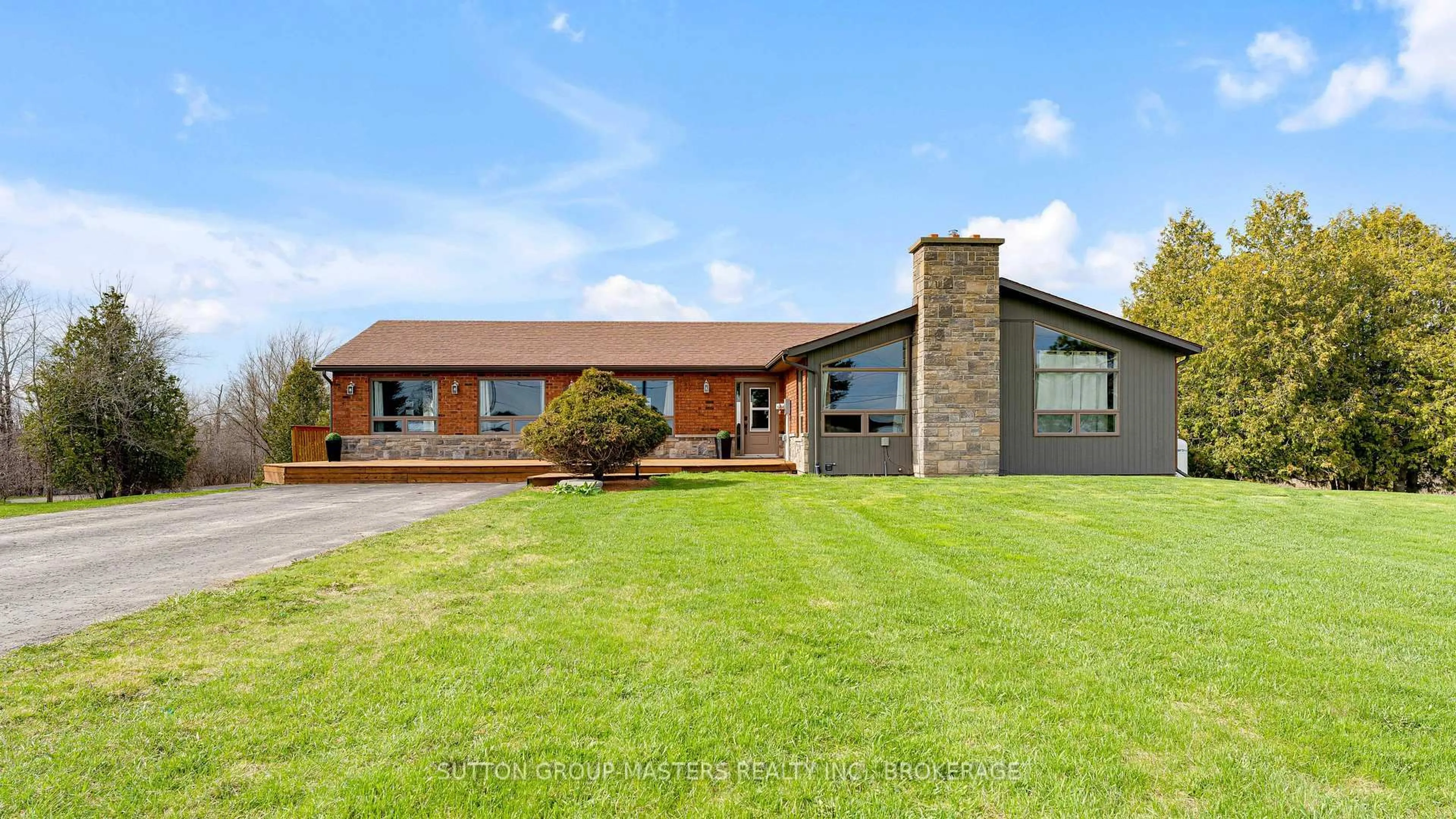 A pic from outside/outdoor area/front of a property/back of a property/a pic from drone, building for 4404 UNITY Rd, Bissett Creek Ontario K0H 2H0