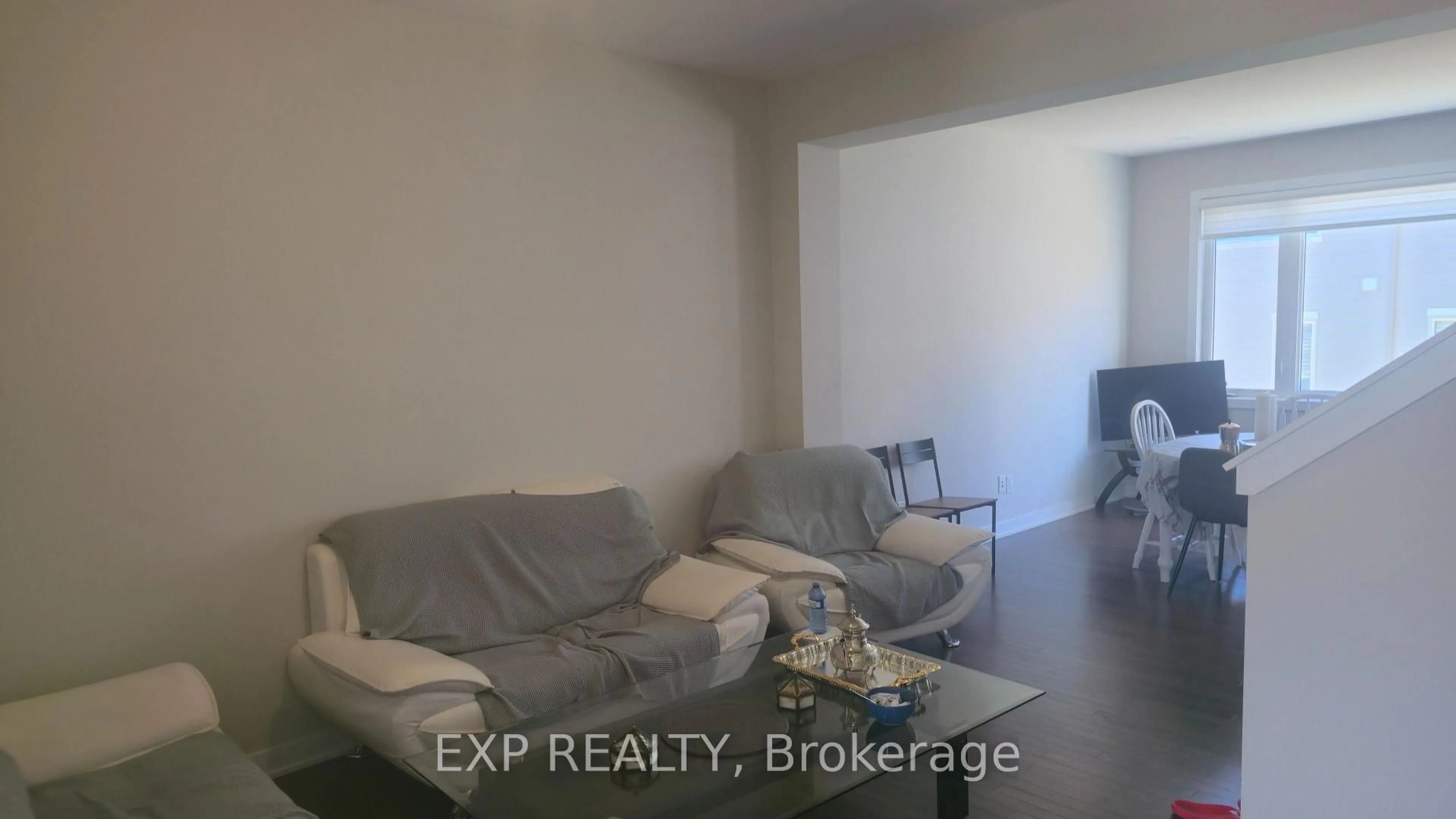 A pic of a room for 16 Tenuto Lane, Ottawa Ontario K1W 0S4