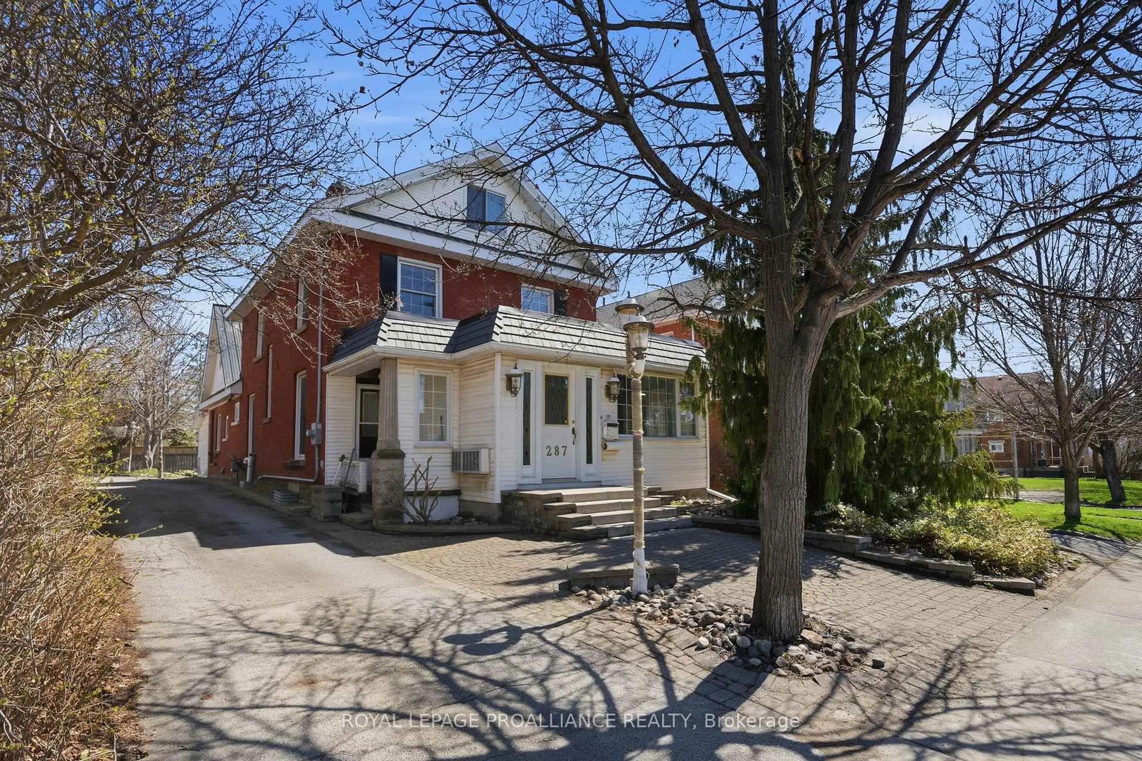 Home with brick exterior material, street for 287 John St, Belleville Ontario K8N 3G4