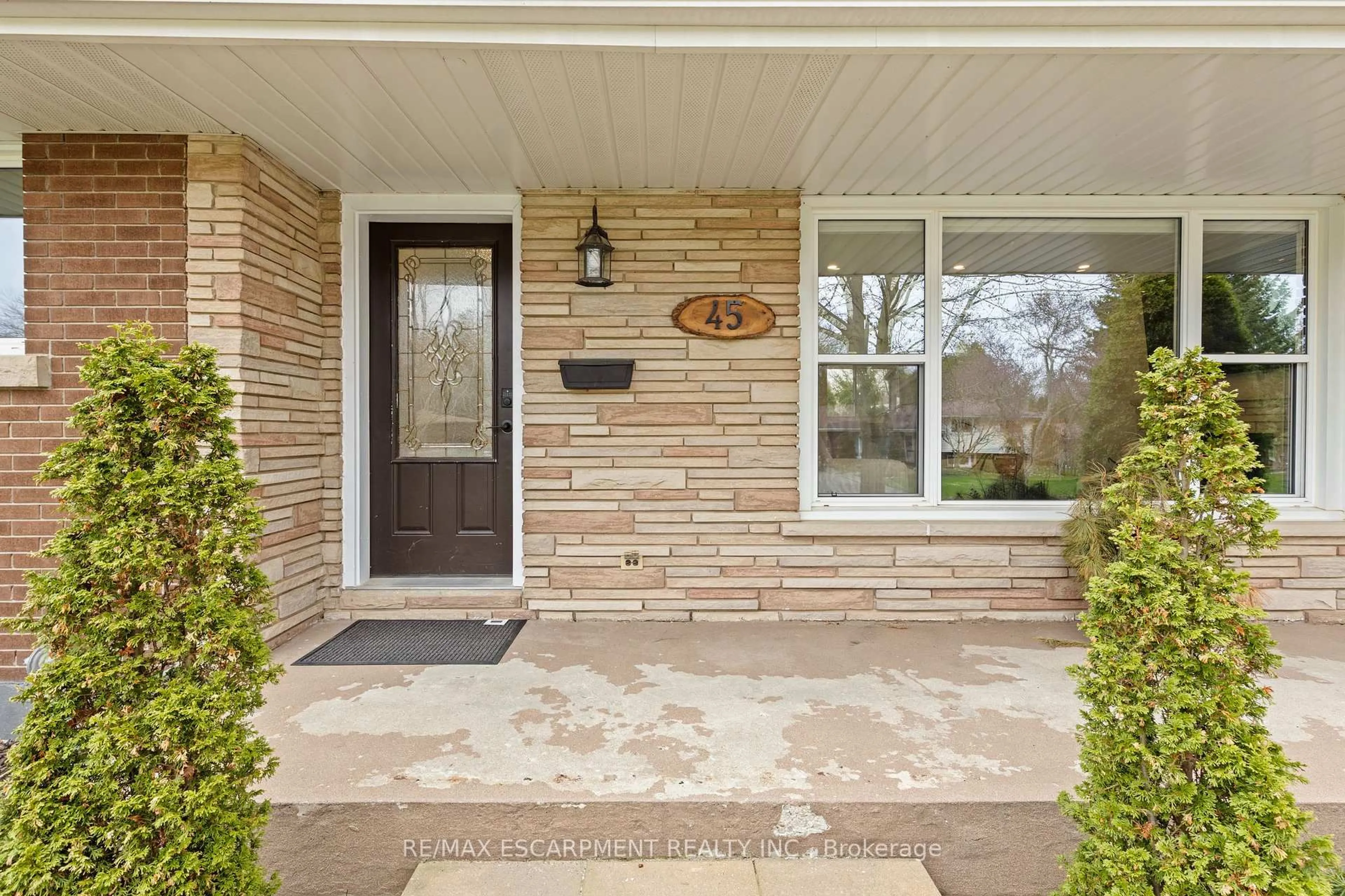 Home with brick exterior material, street for 45 Driftwood Dr, Brantford Ontario N3R 3K2