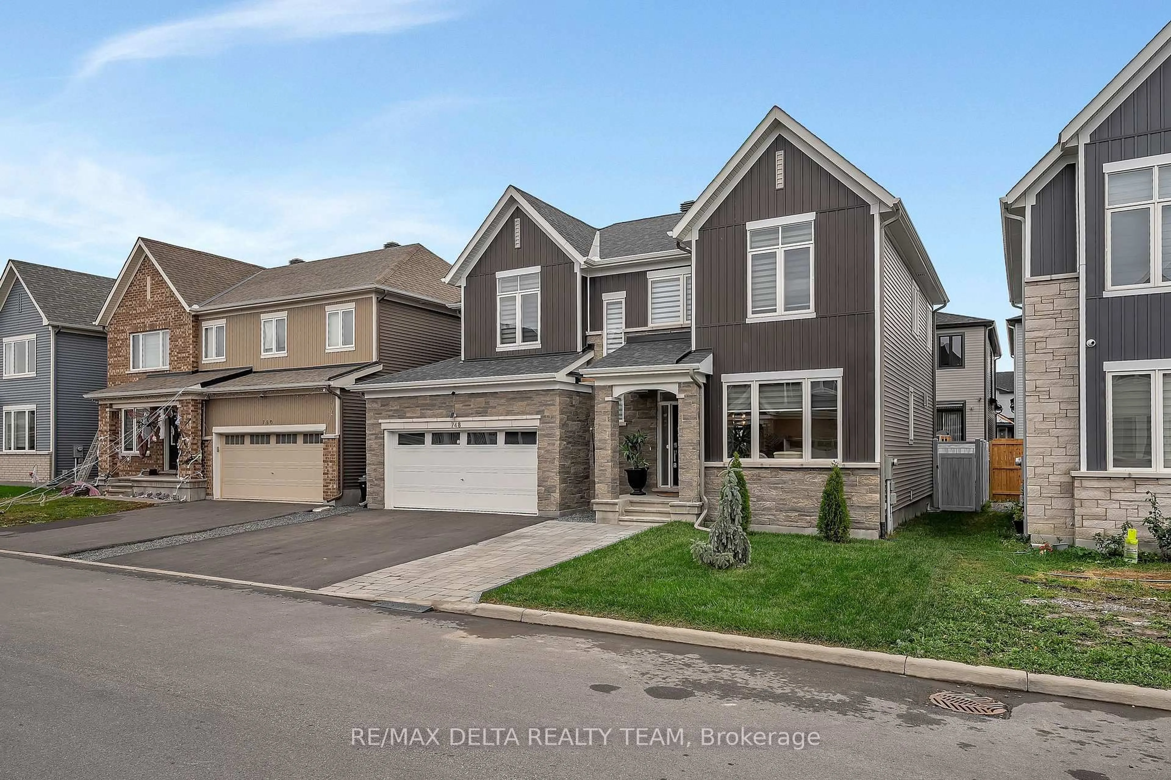 Home with vinyl exterior material, street for 748 Vennecy Terr, Ottawa Ontario K1W 1H2