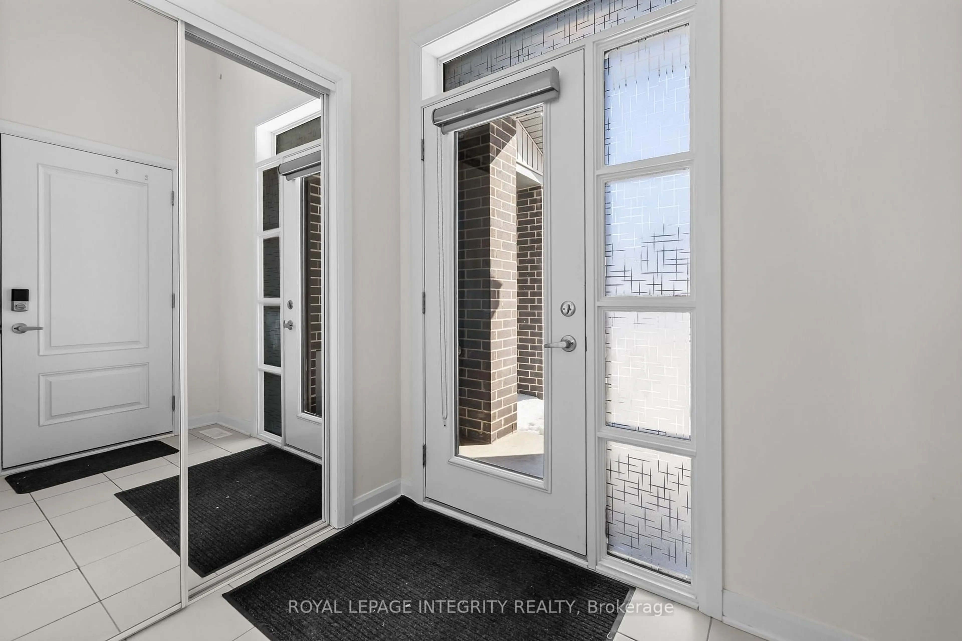 Indoor entryway for 166 Invention Blvd, Kanata Ontario K2W 0L6