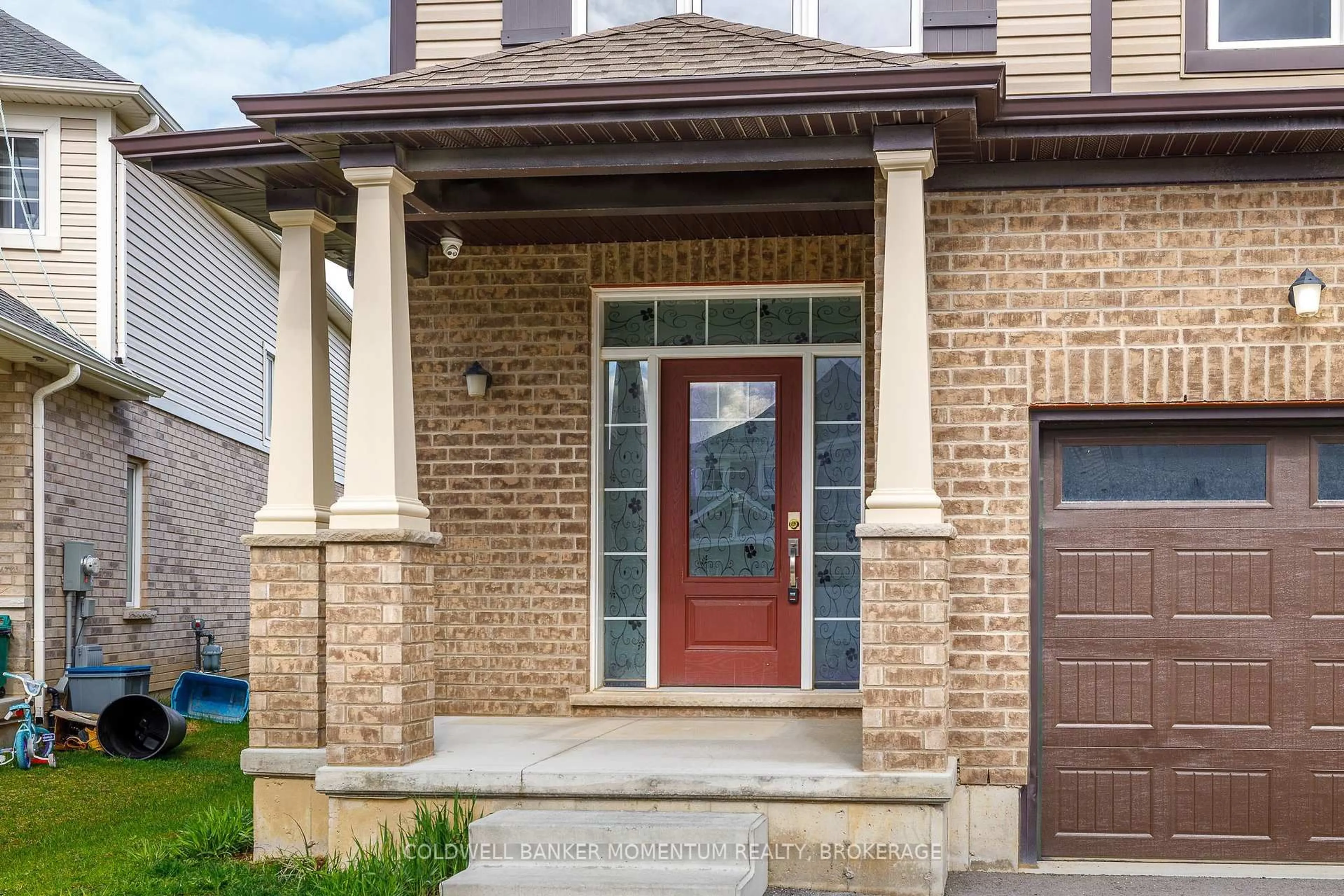 Home with brick exterior material, street for 155 Bur Oak Dr, Thorold Ontario L2V 0L7