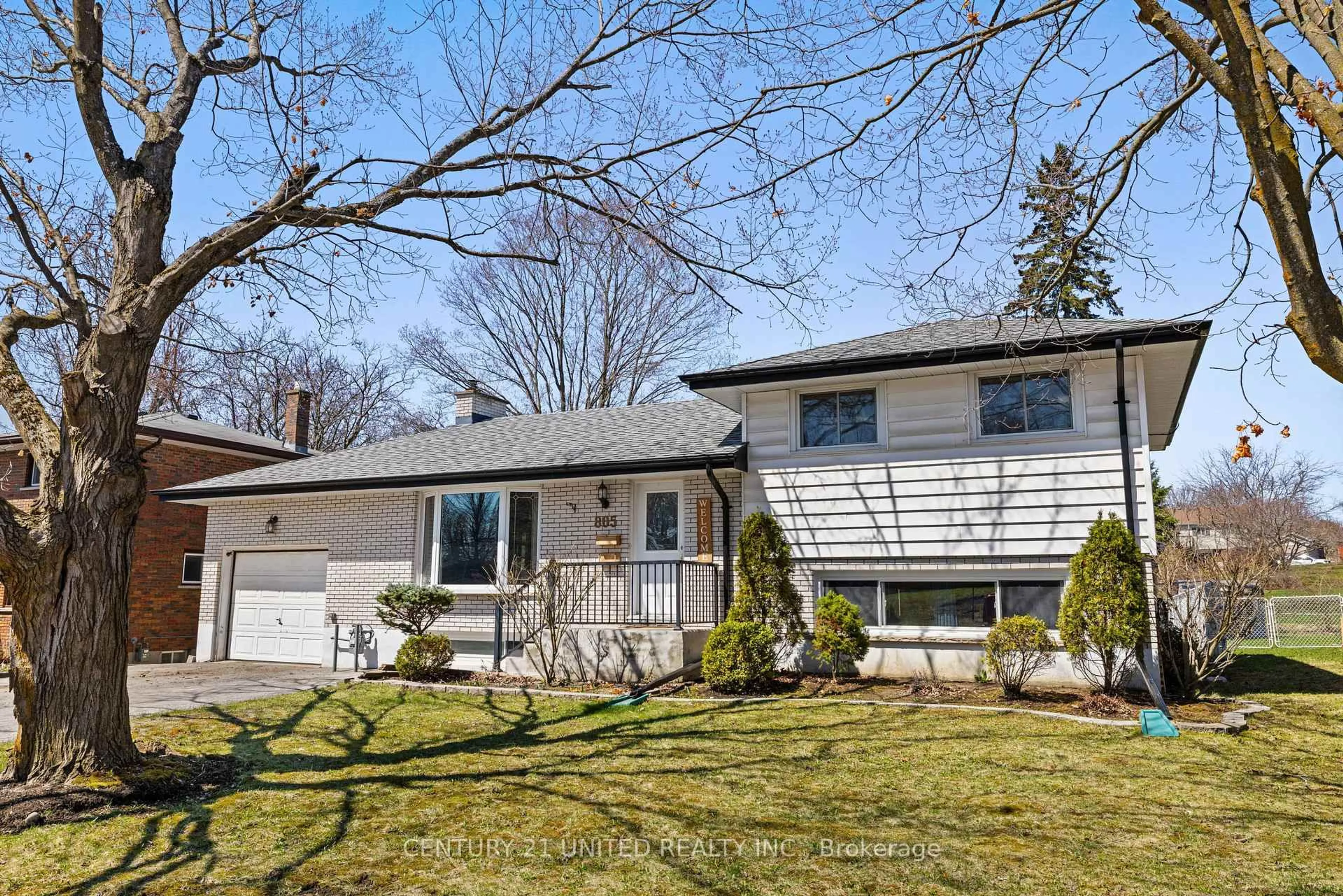 Home with vinyl exterior material, street for 805 Highland Crt, Peterborough Ontario K9H 5K1