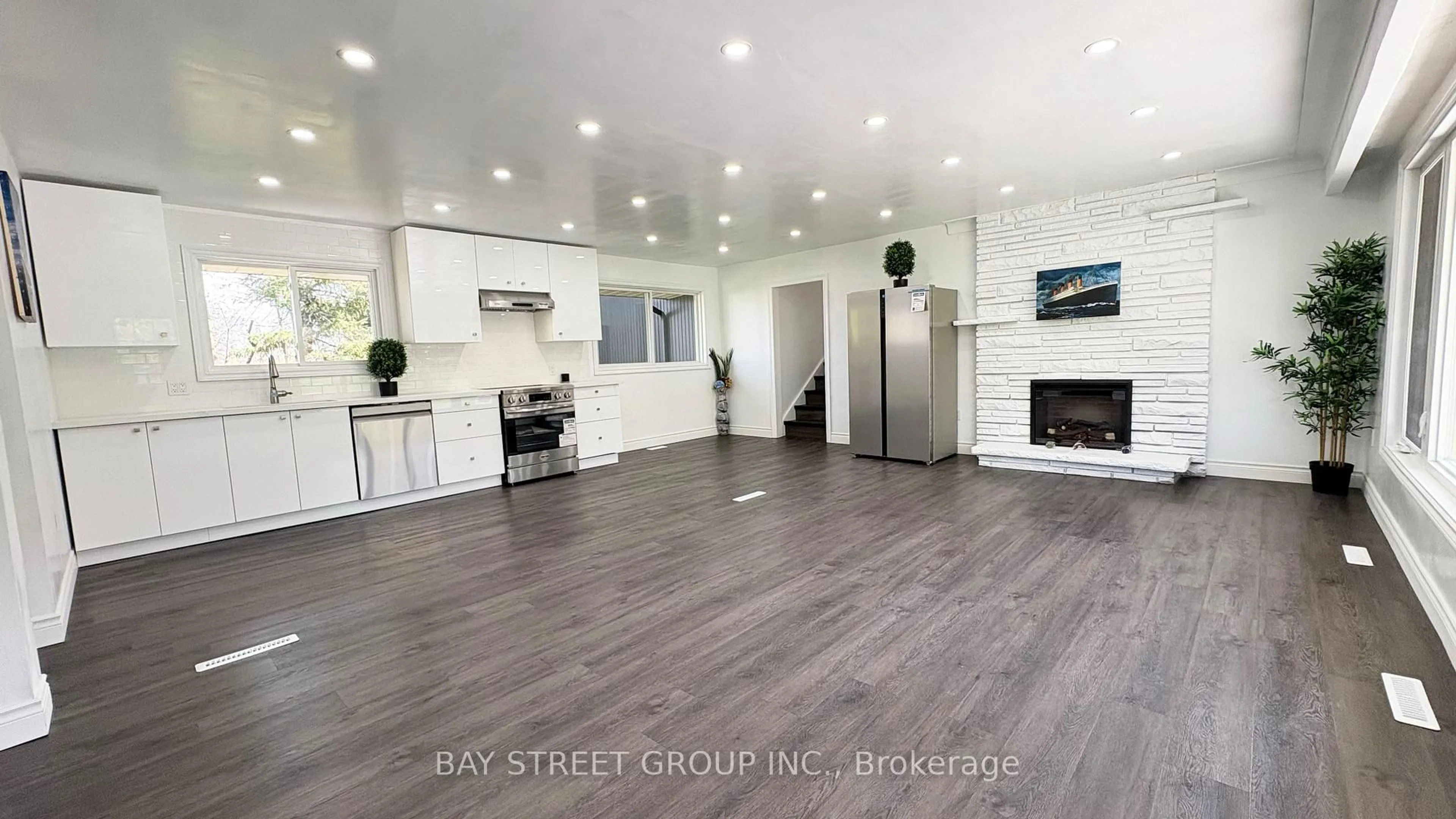 Unknown for 23 Glenbarr Rd, St. Catharines Ontario L2T 1Y2