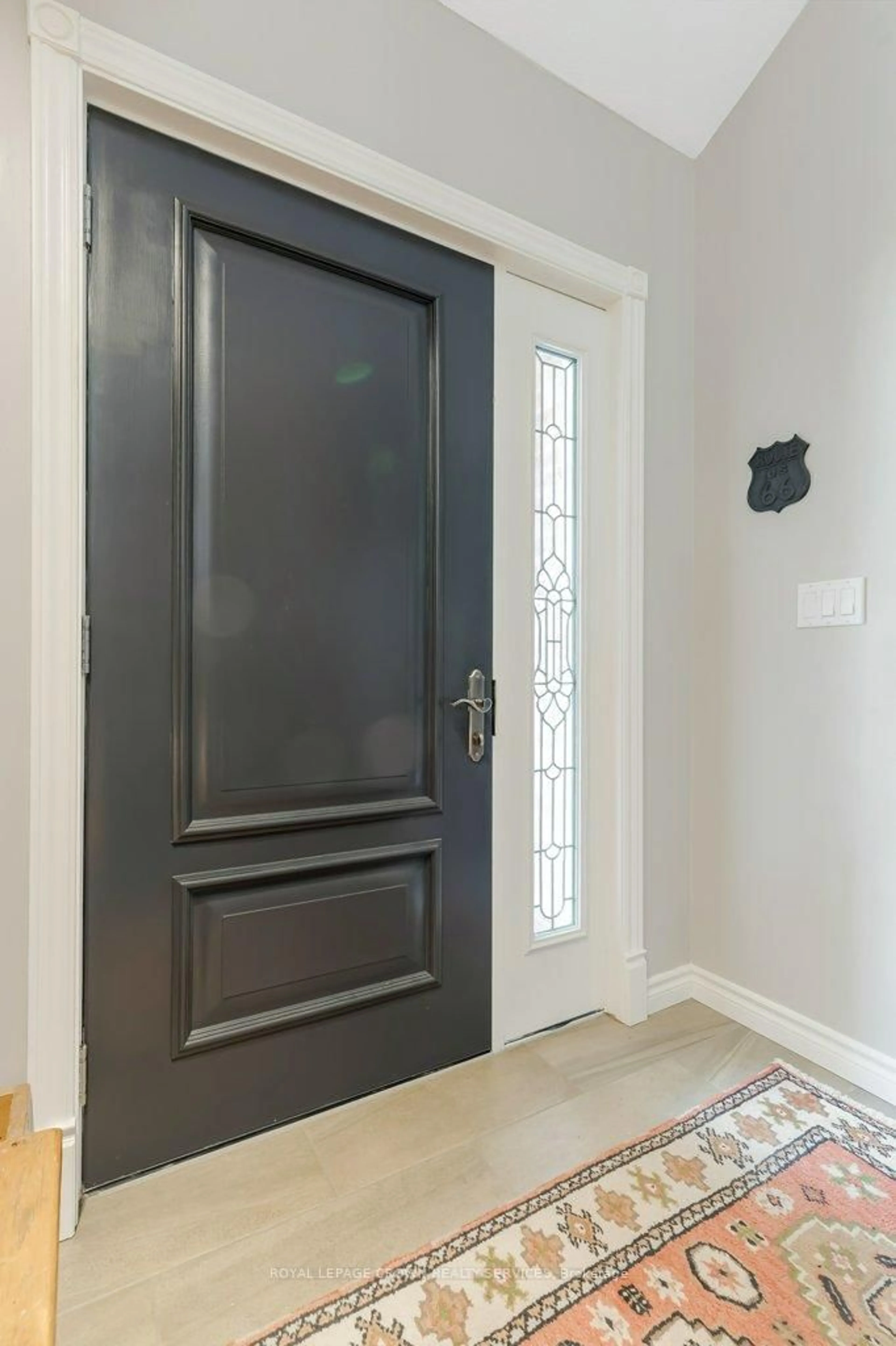 Indoor entryway for 56 Dawn Cres, Cambridge Ontario N3C 4A9