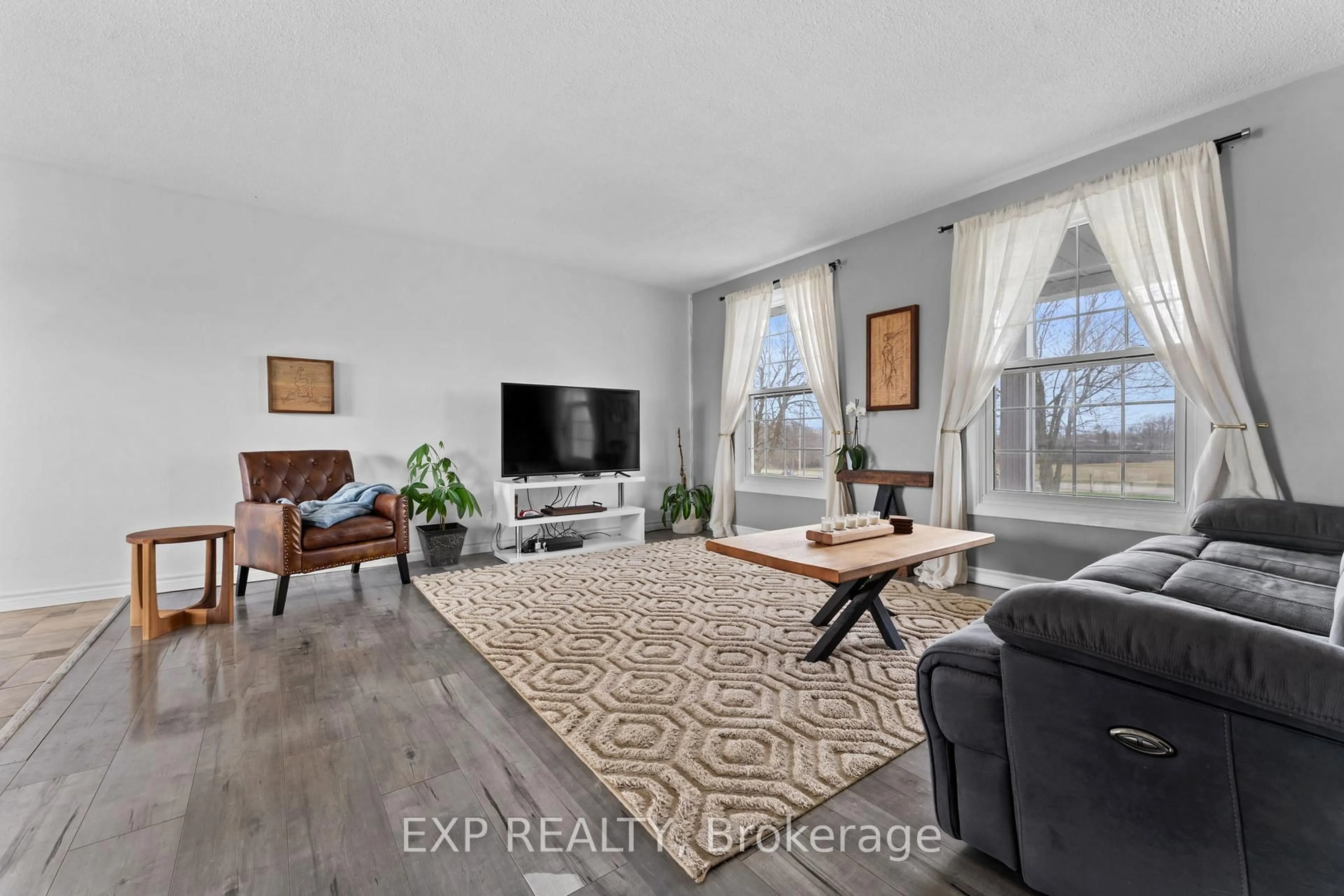 Living room with furniture, unknown for 238 Port Maitland Rd, Haldimand Ontario N1A 2W6