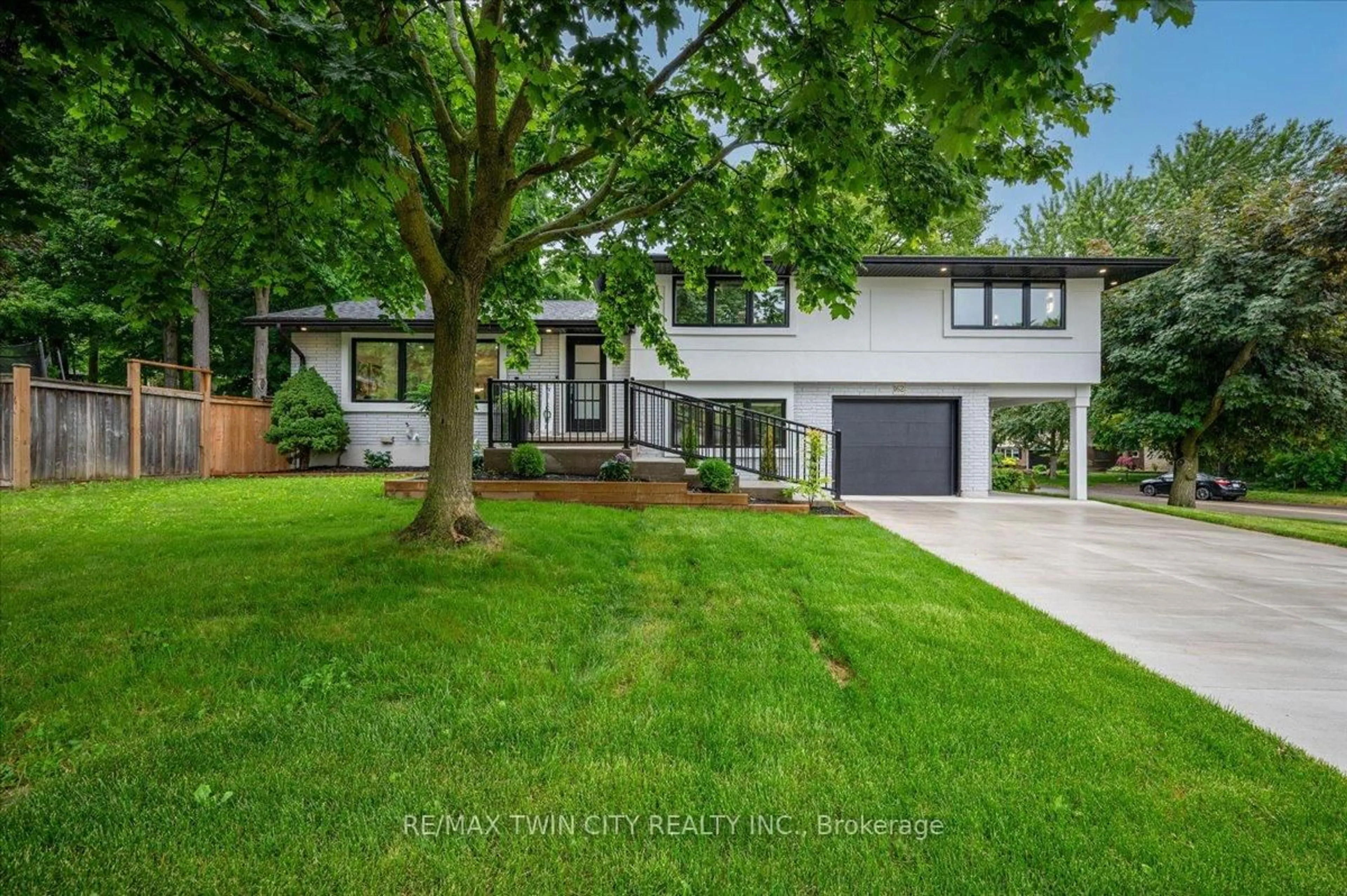 Unknown for 162 Greenbrook Dr, Kitchener Ontario N2M 4J7