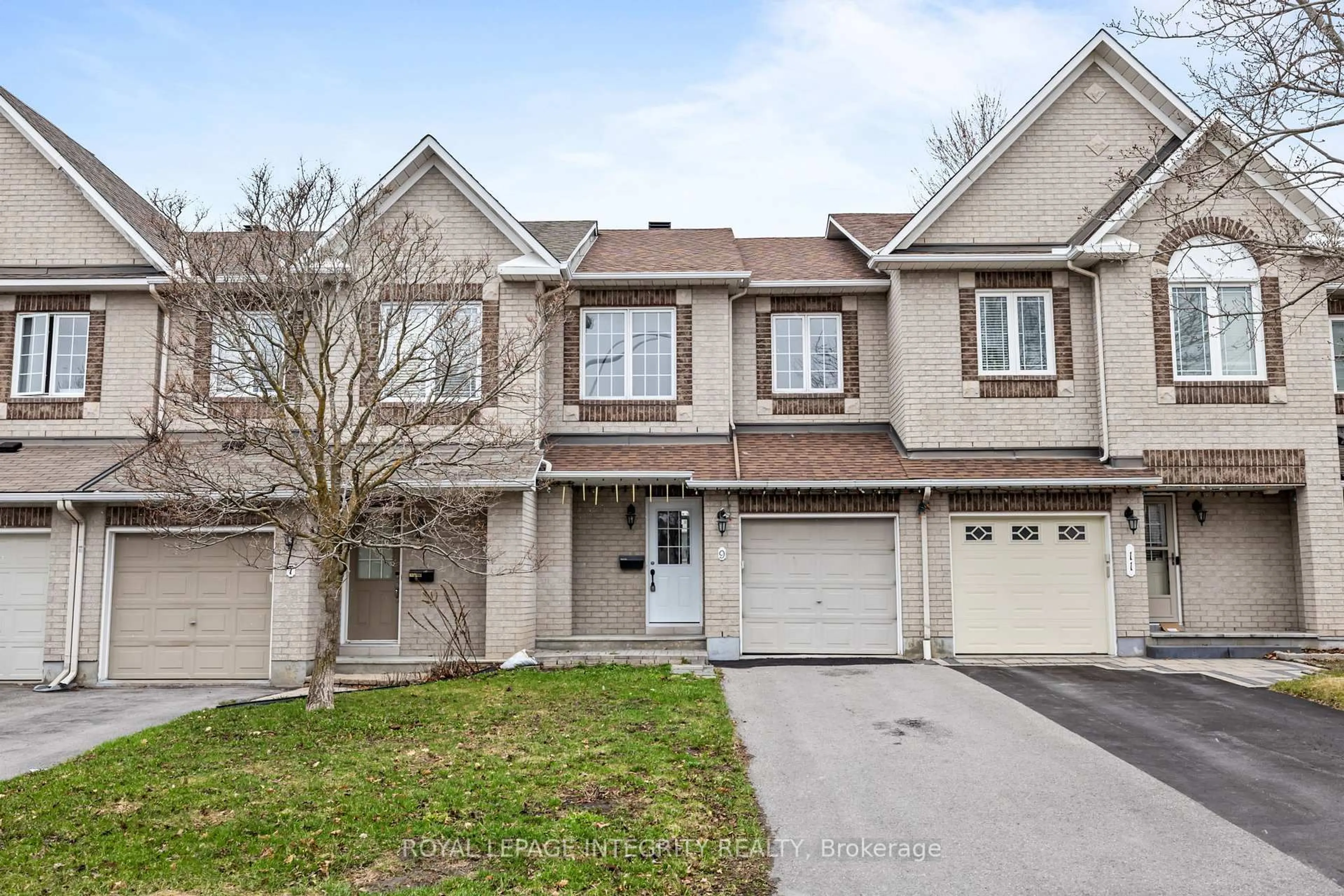 Unknown for 9 Flowertree Cres, Ottawa Ontario K2M 2R6