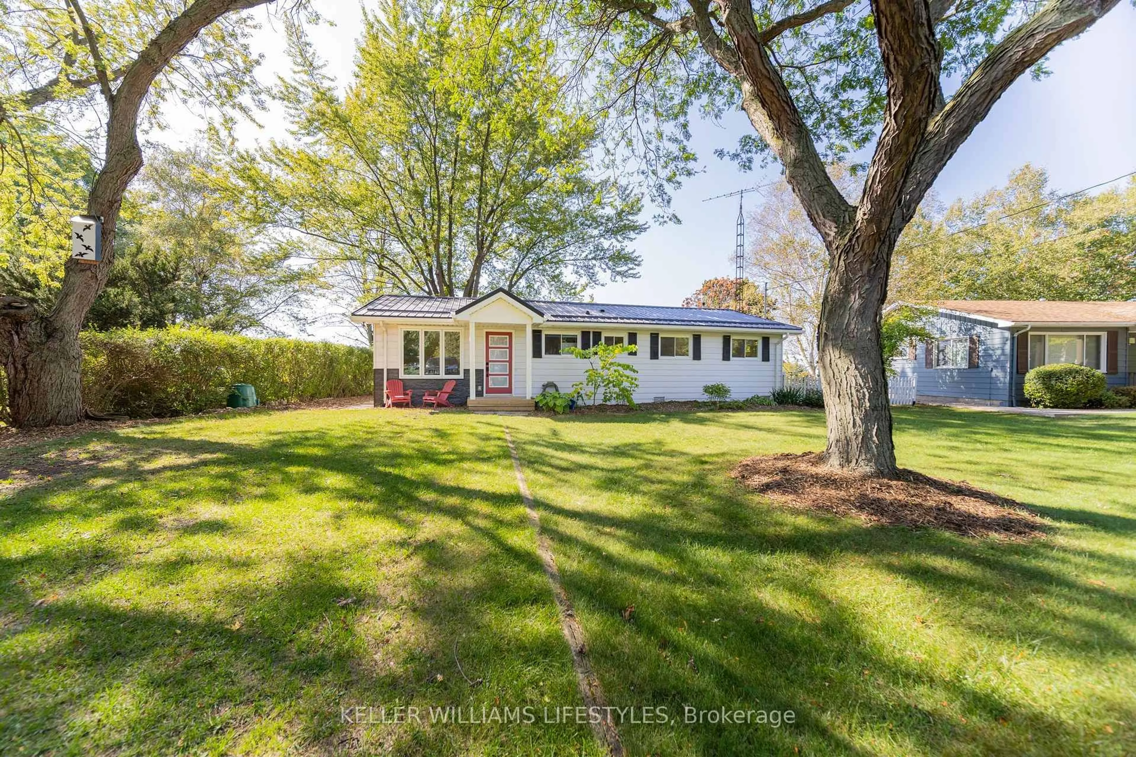 A pic from outside/outdoor area/front of a property/back of a property/a pic from drone, street for 72553 Princess St, Bluewater Ontario N0M 2T0