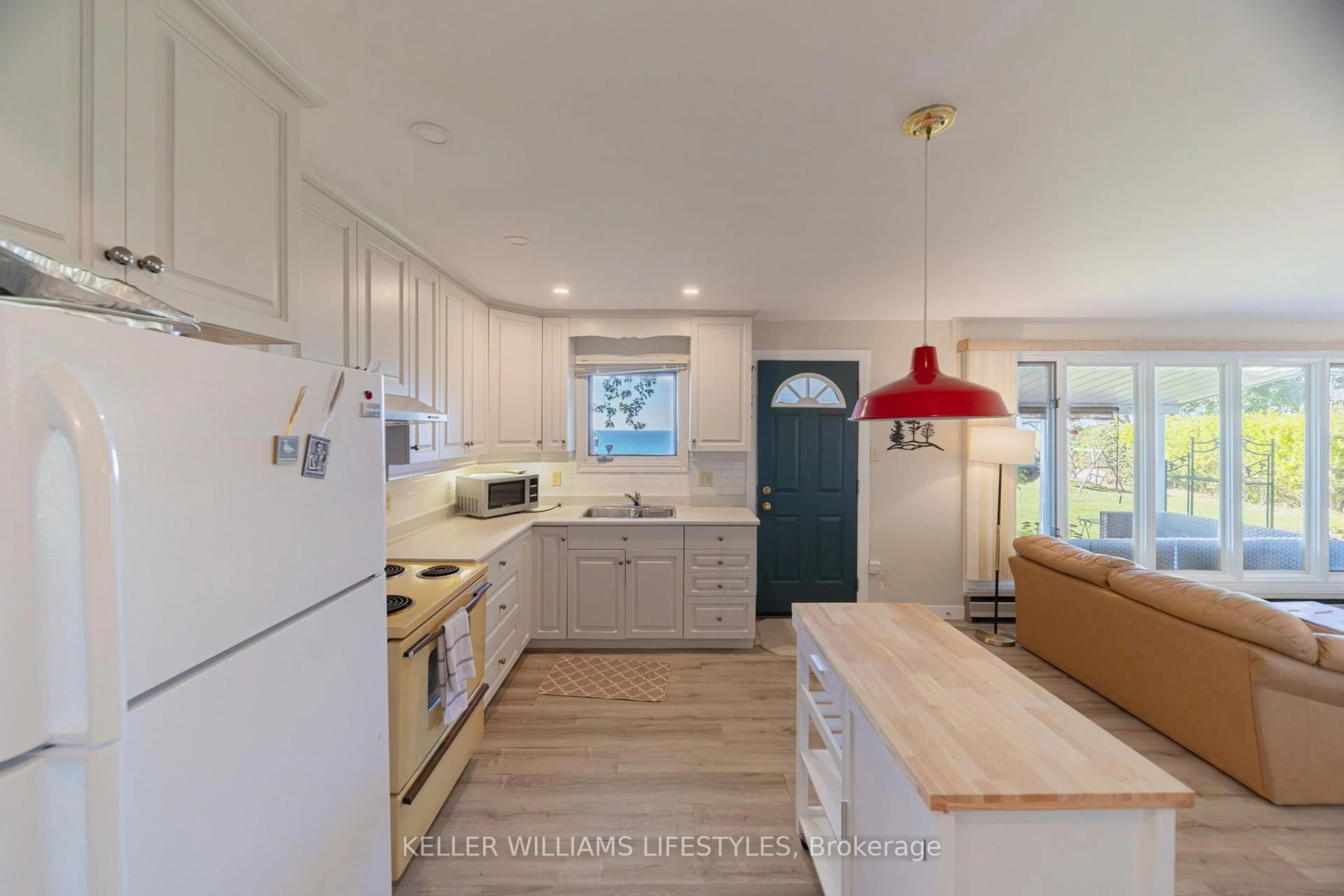 Open concept kitchen, unknown for 72553 Princess St, Bluewater Ontario N0M 2T0