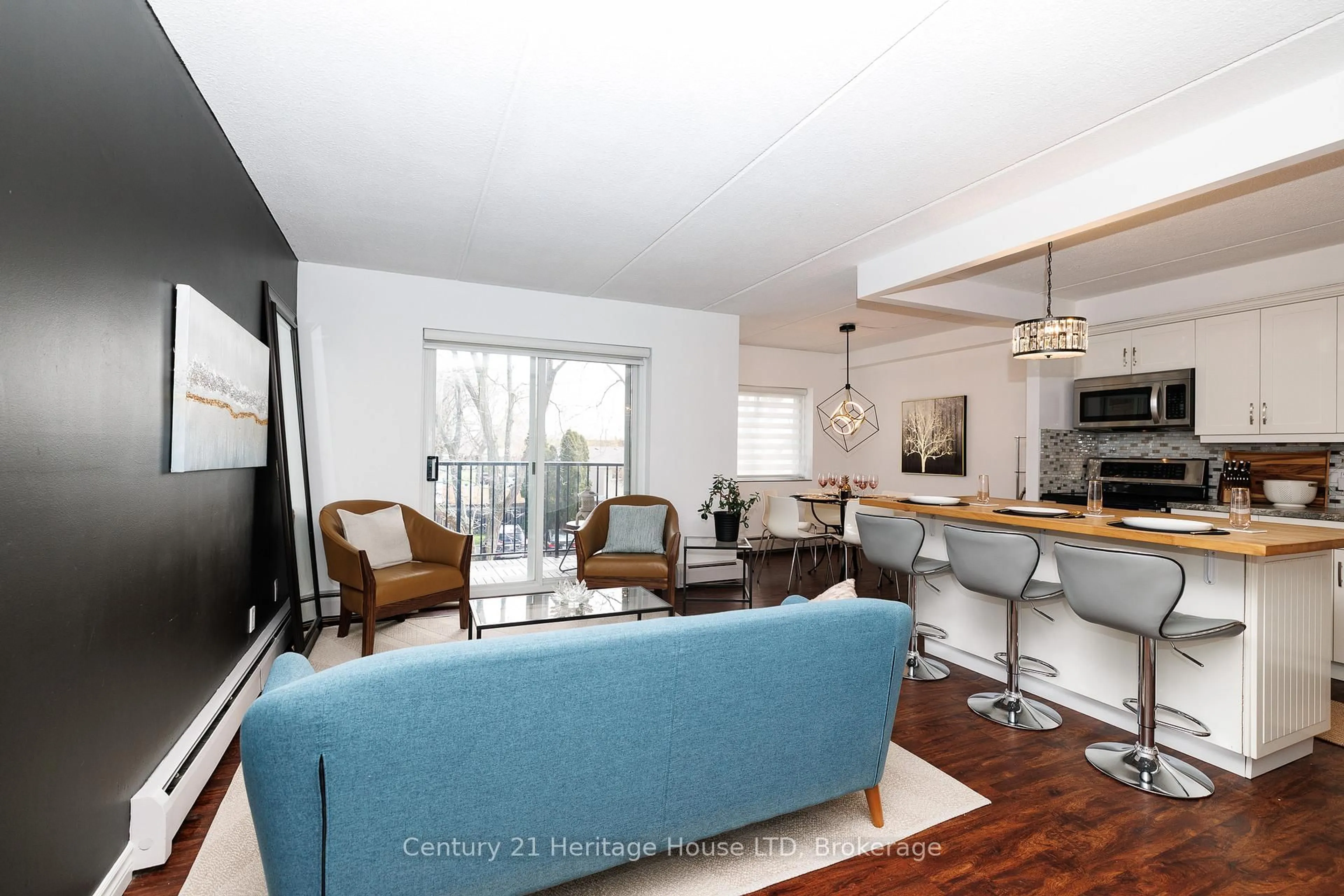 Living room with furniture, unknown for 6 Westlake Lane #307, St. Catharines Ontario L2N 5S3