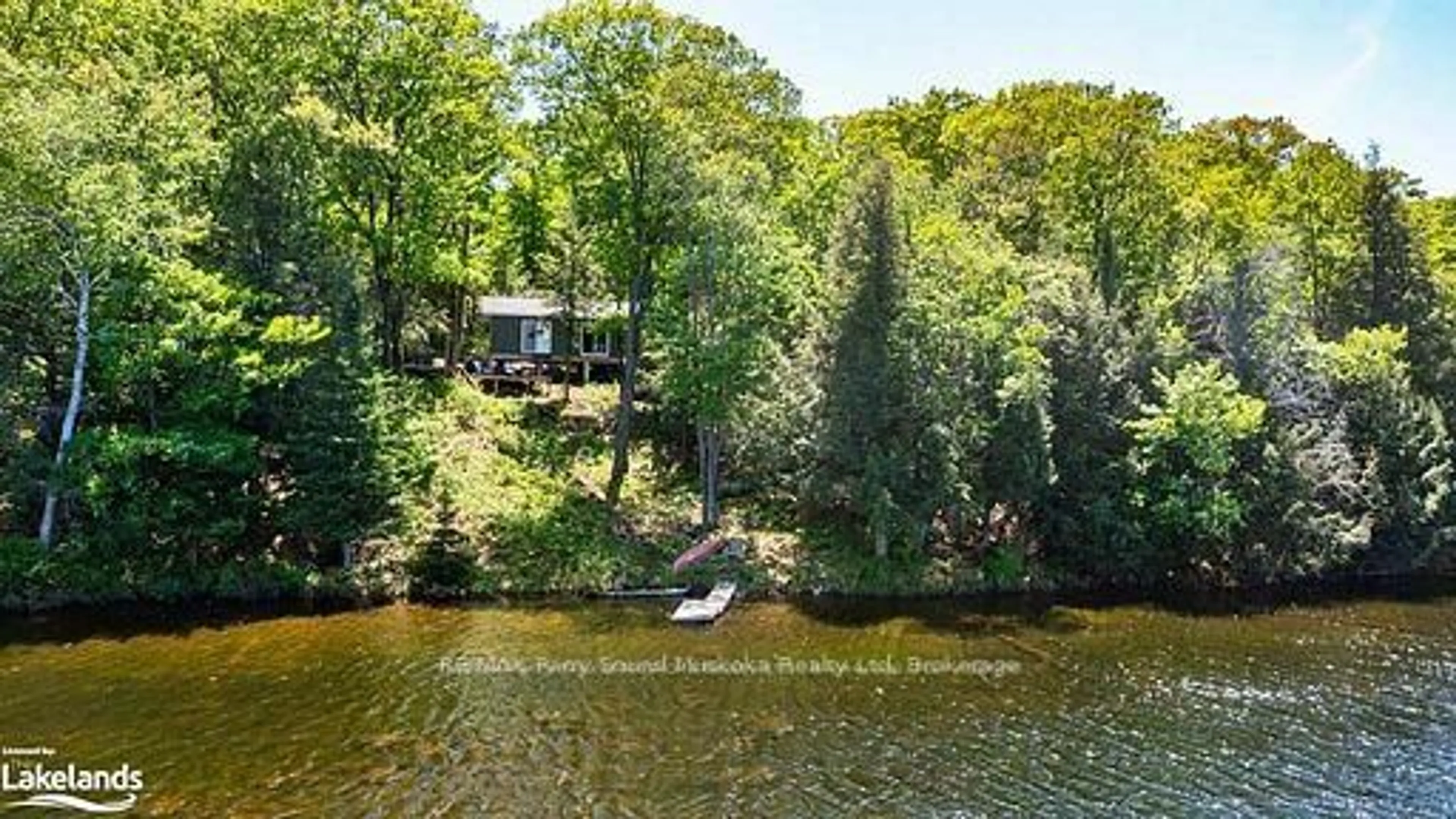 A pic from outside/outdoor area/front of a property/back of a property/a pic from drone, water/lake/river/ocean view for 60 HAWKSVIEW Lane, Seguin Ontario P2A 0B2