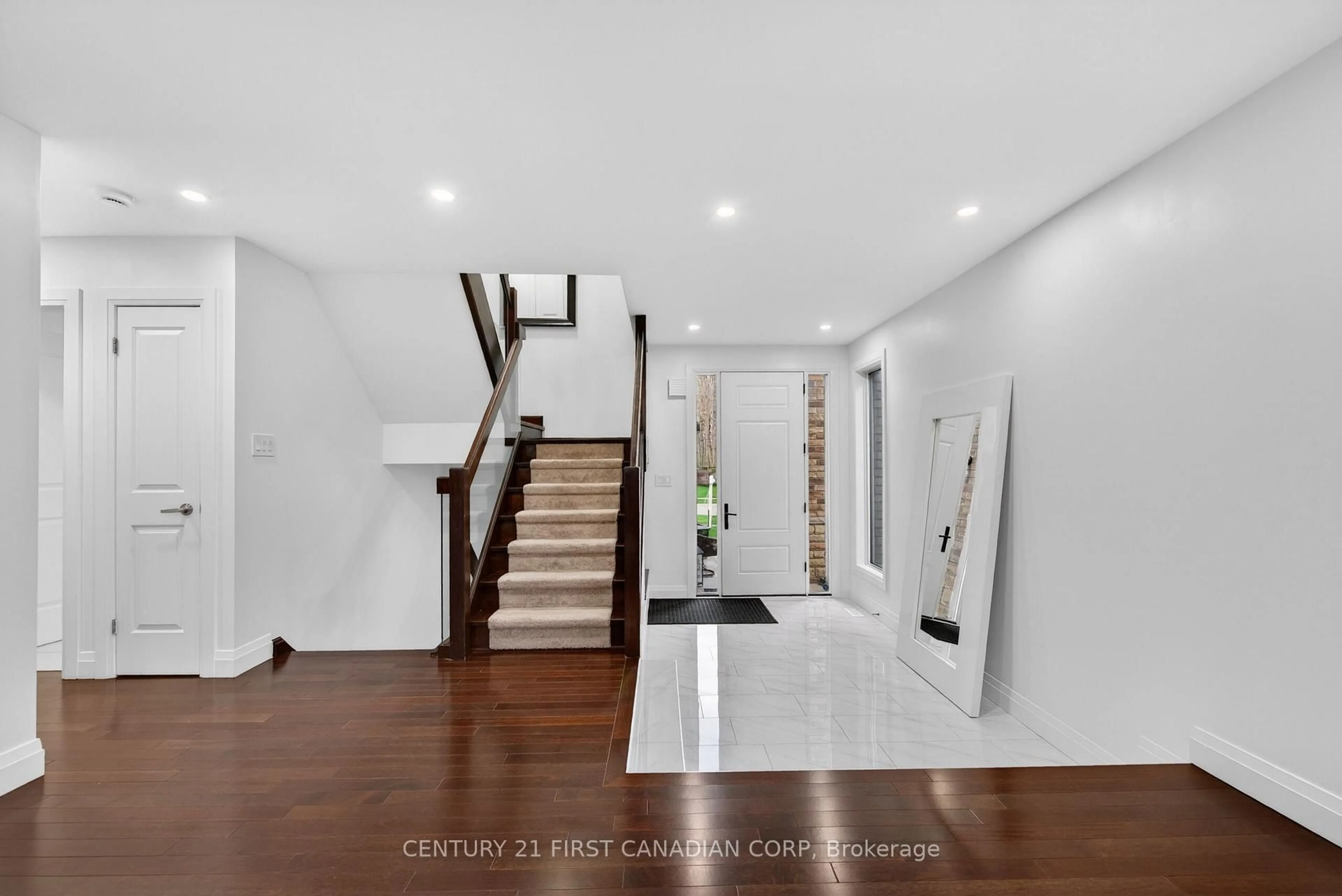 Unknown for 2344 Buroak Dr, London North Ontario N6G 0L1