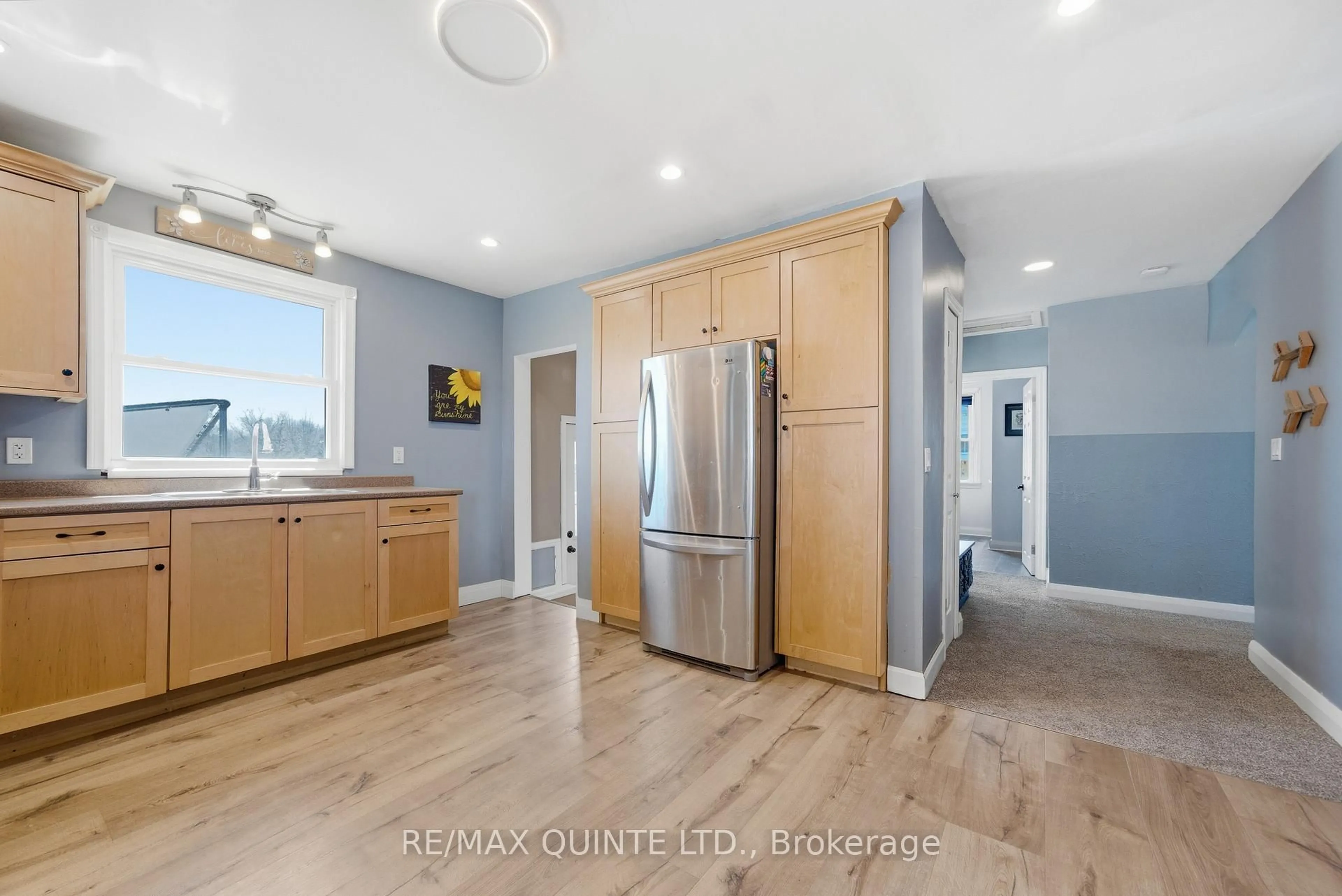 Open concept kitchen, unknown for 13 Sutcliffe Blvd, Quinte West Ontario K8V 3M4