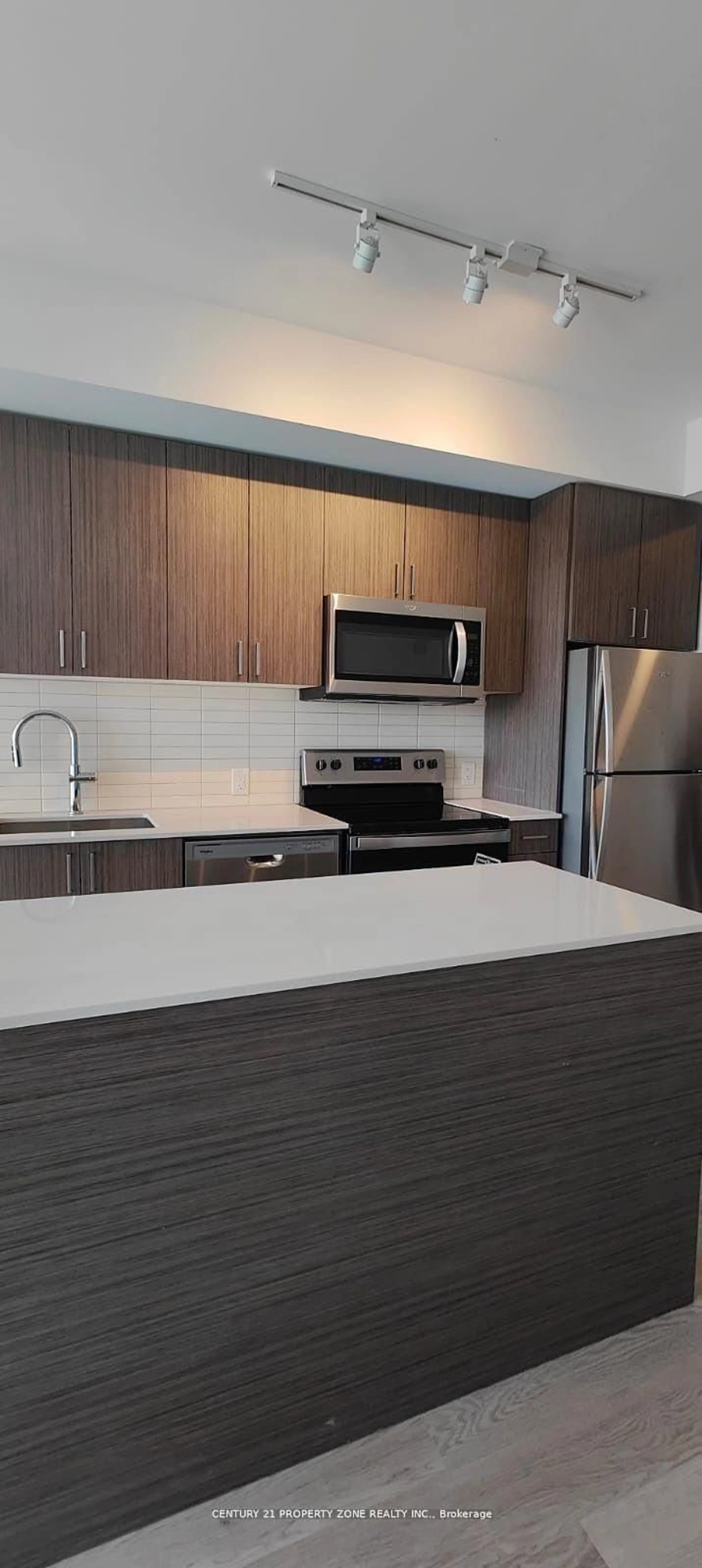 Standard kitchen, unknown for 2782 Barton St #405, Hamilton Ontario L8E 2J8