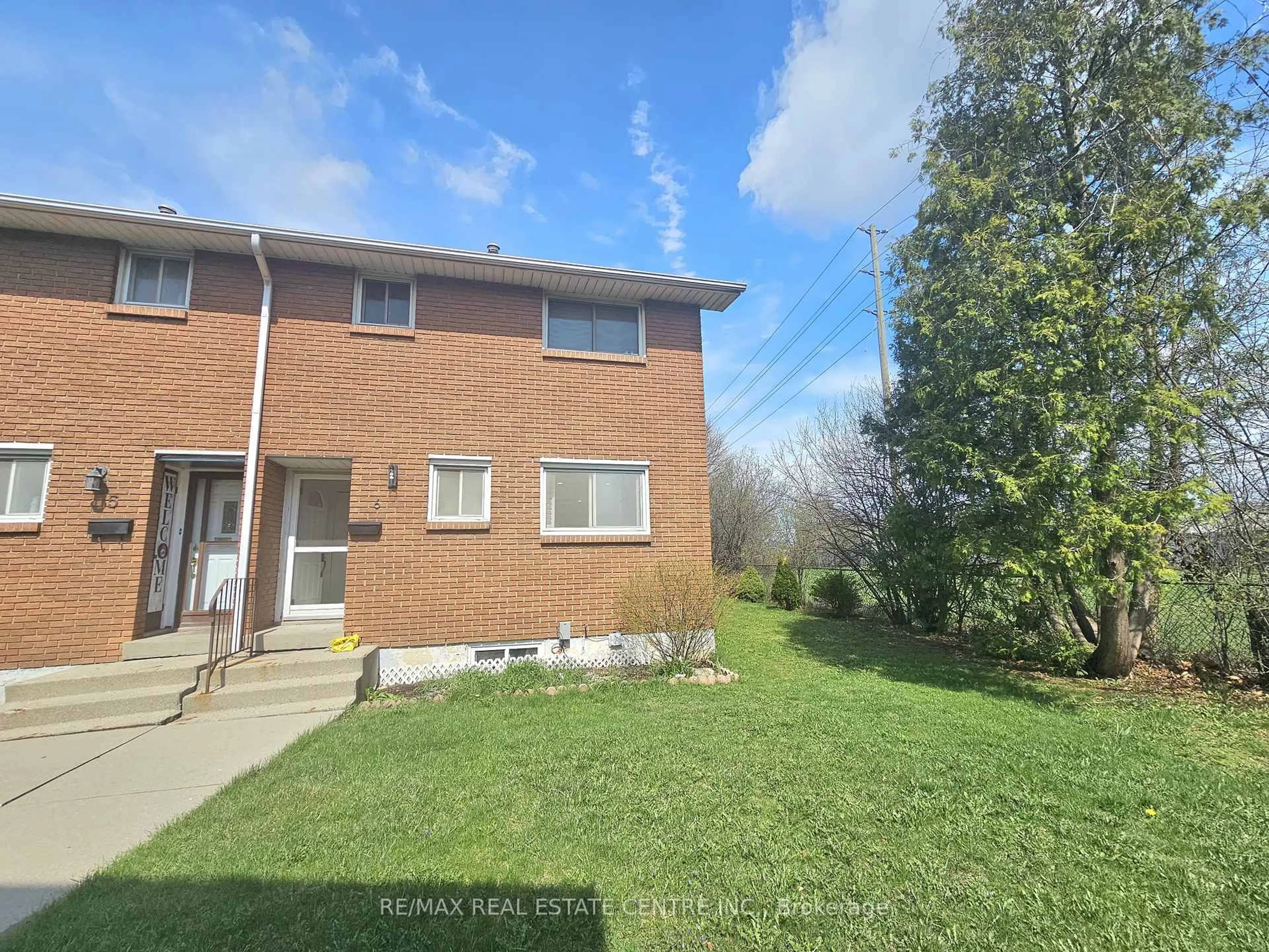 A pic from outside/outdoor area/front of a property/back of a property/a pic from drone, street for 161 BERKINDALE Dr #6, Hamilton Ontario L8E 1M6