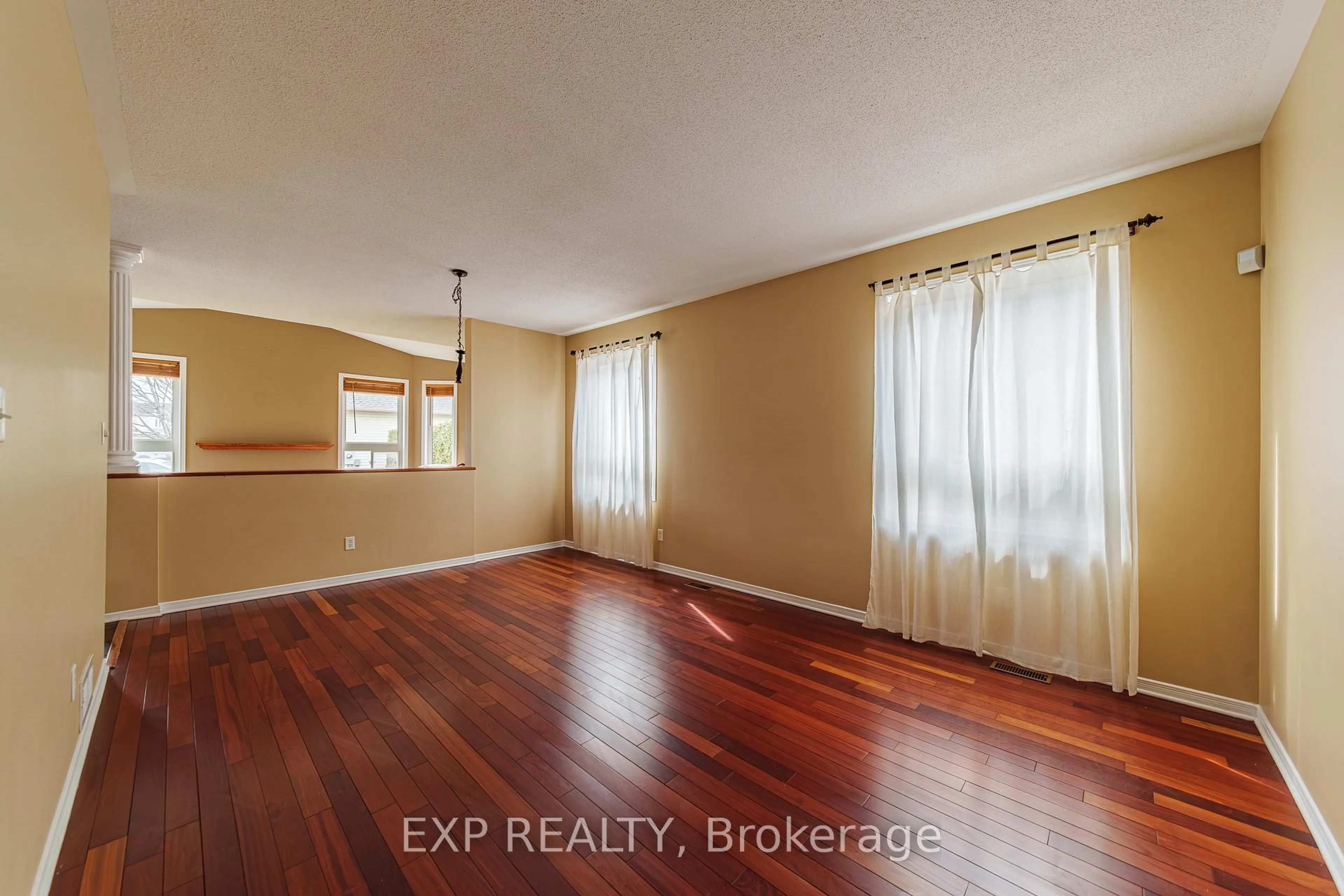 A pic of a room for 356 West Ridge Dr, Stittsville Ontario K2S 2G8