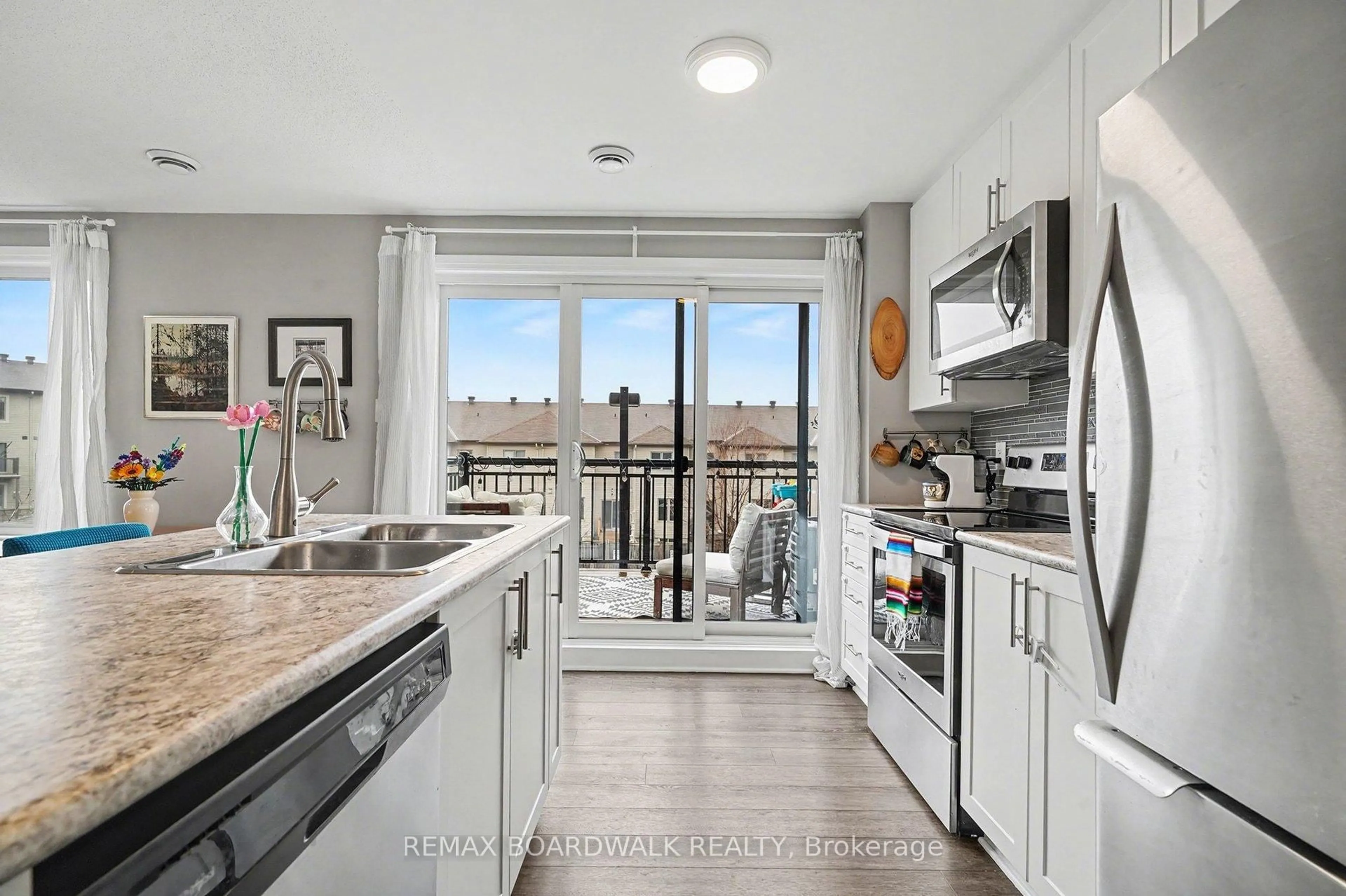 Open concept kitchen, unknown for 454 Via Verona St #36, Ottawa Ontario K2J 6B3