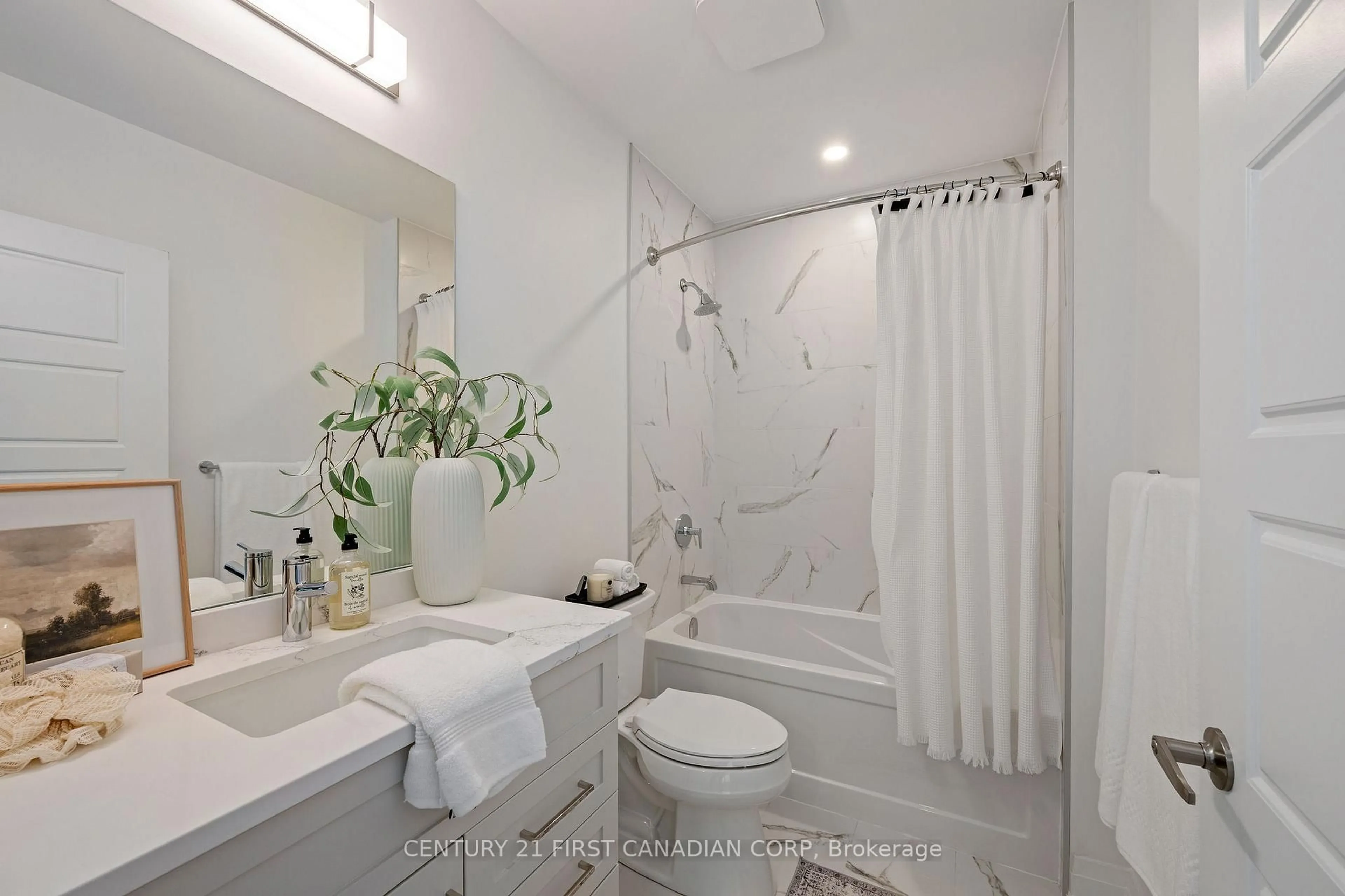 Standard bathroom, ceramic/tile floor for 1560 Upper West Ave #203, London South Ontario N6K 0M4