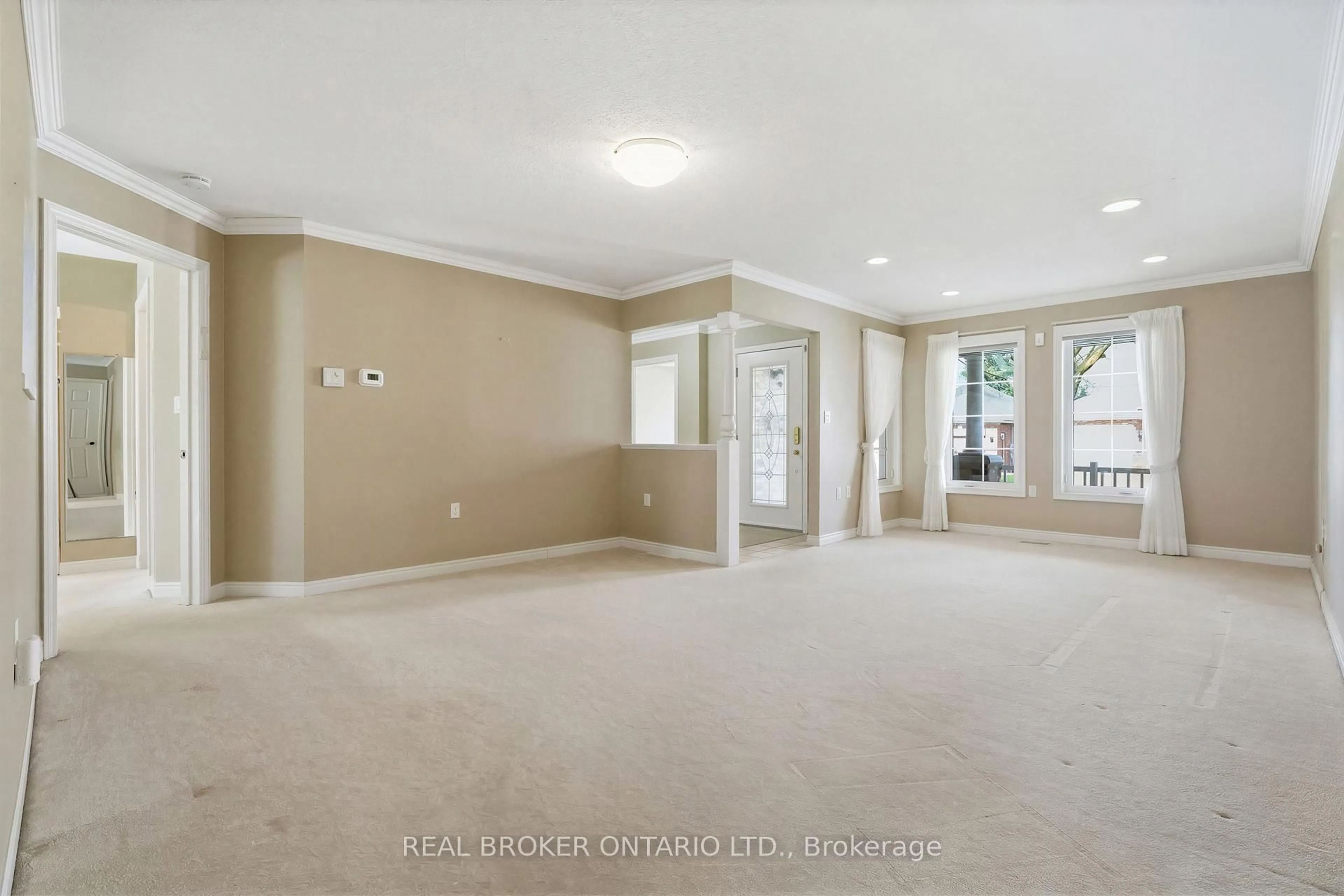 A pic of a room for 17 Parkside Dr, Guelph Ontario N1G 4X7